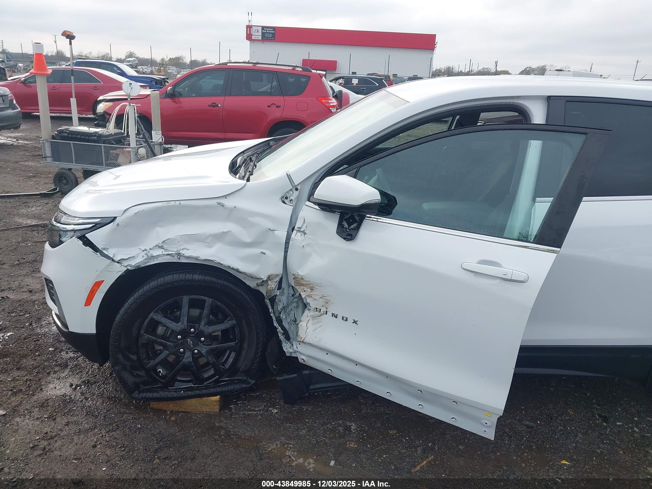 CHEVROLET EQUINOX image 6