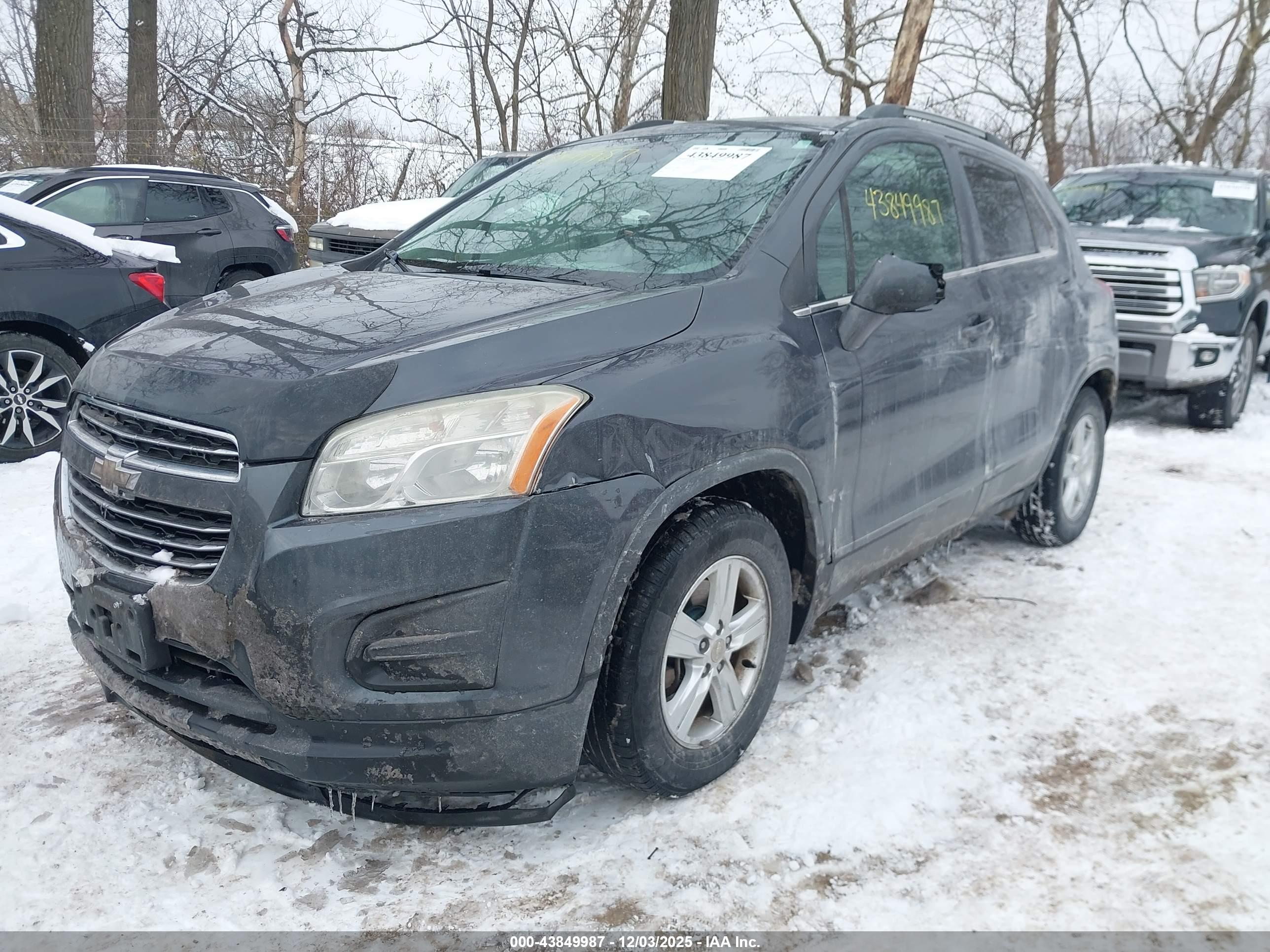 CHEVROLET TRAX image 2