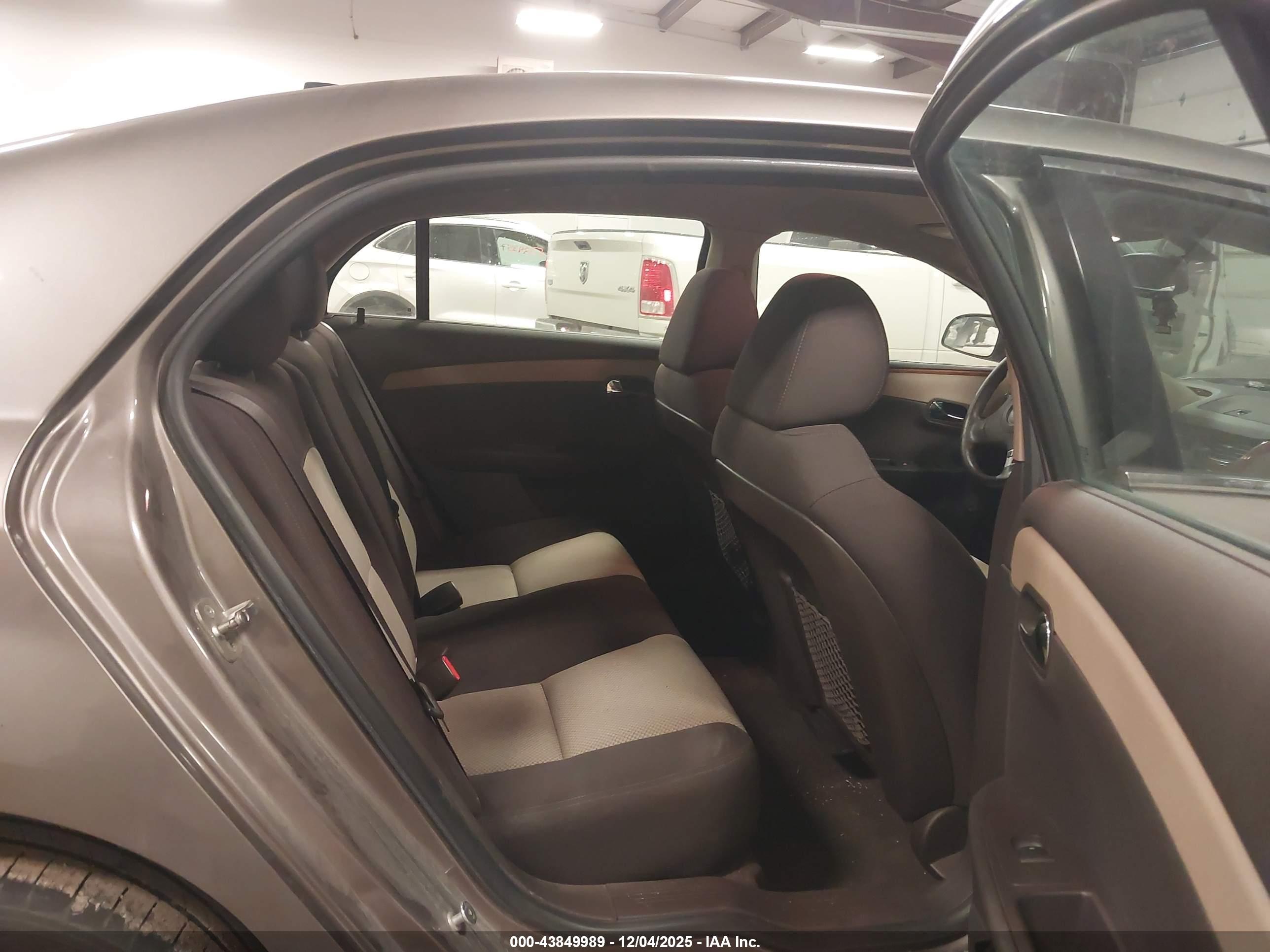 CHEVROLET MALIBU image 8