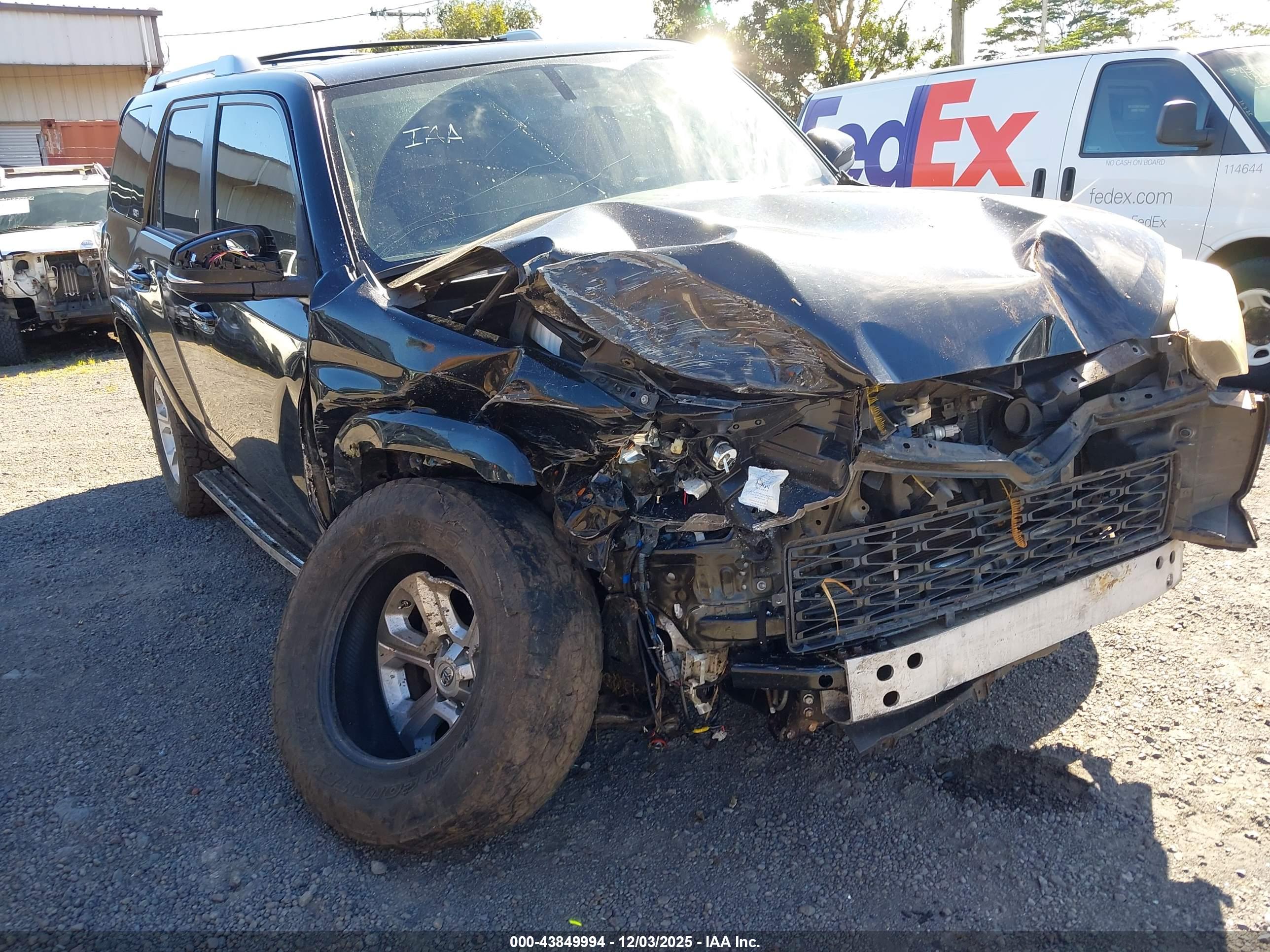 TOYOTA 4RUNNER image 6