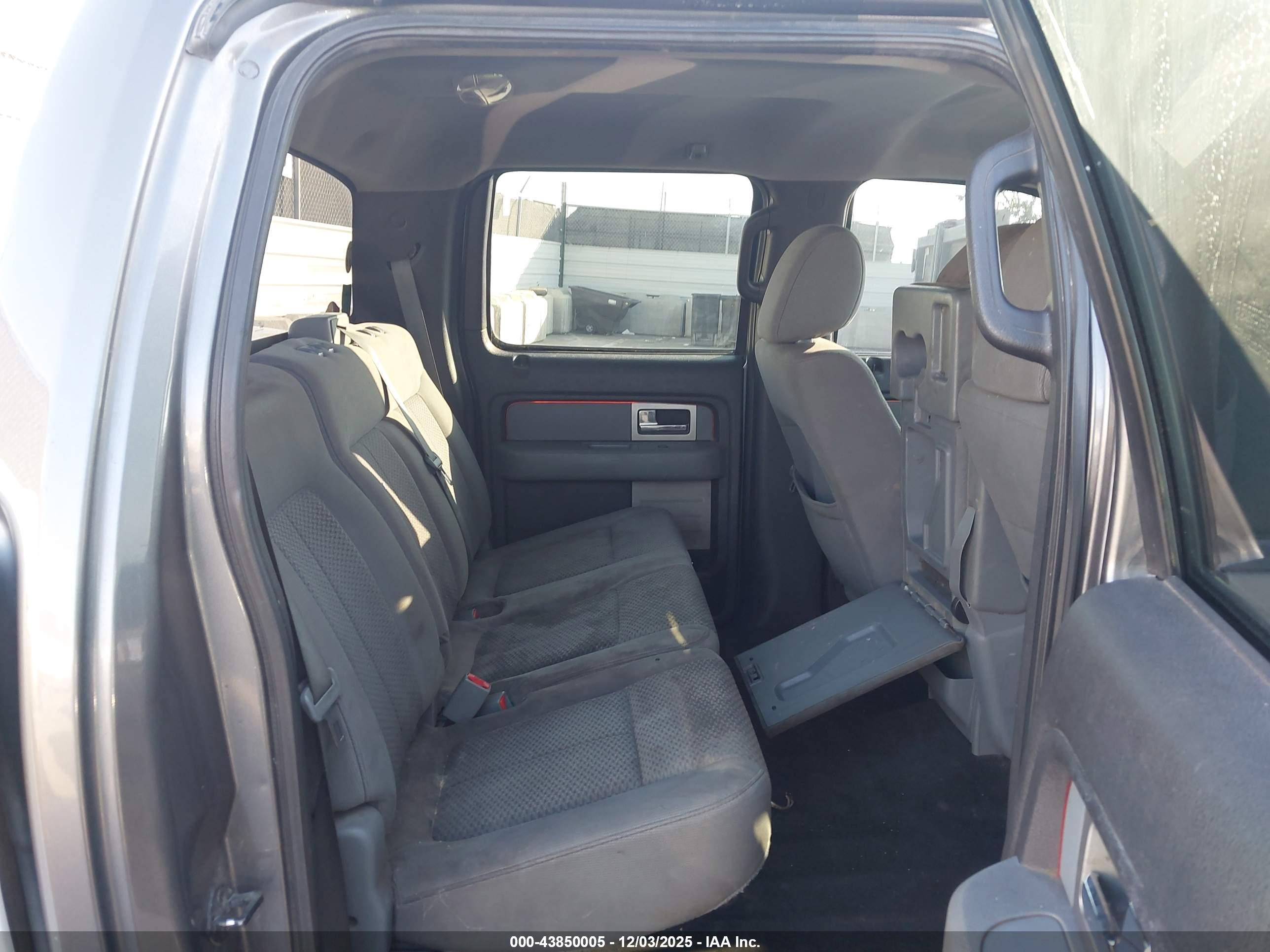 FORD F-150 image 8