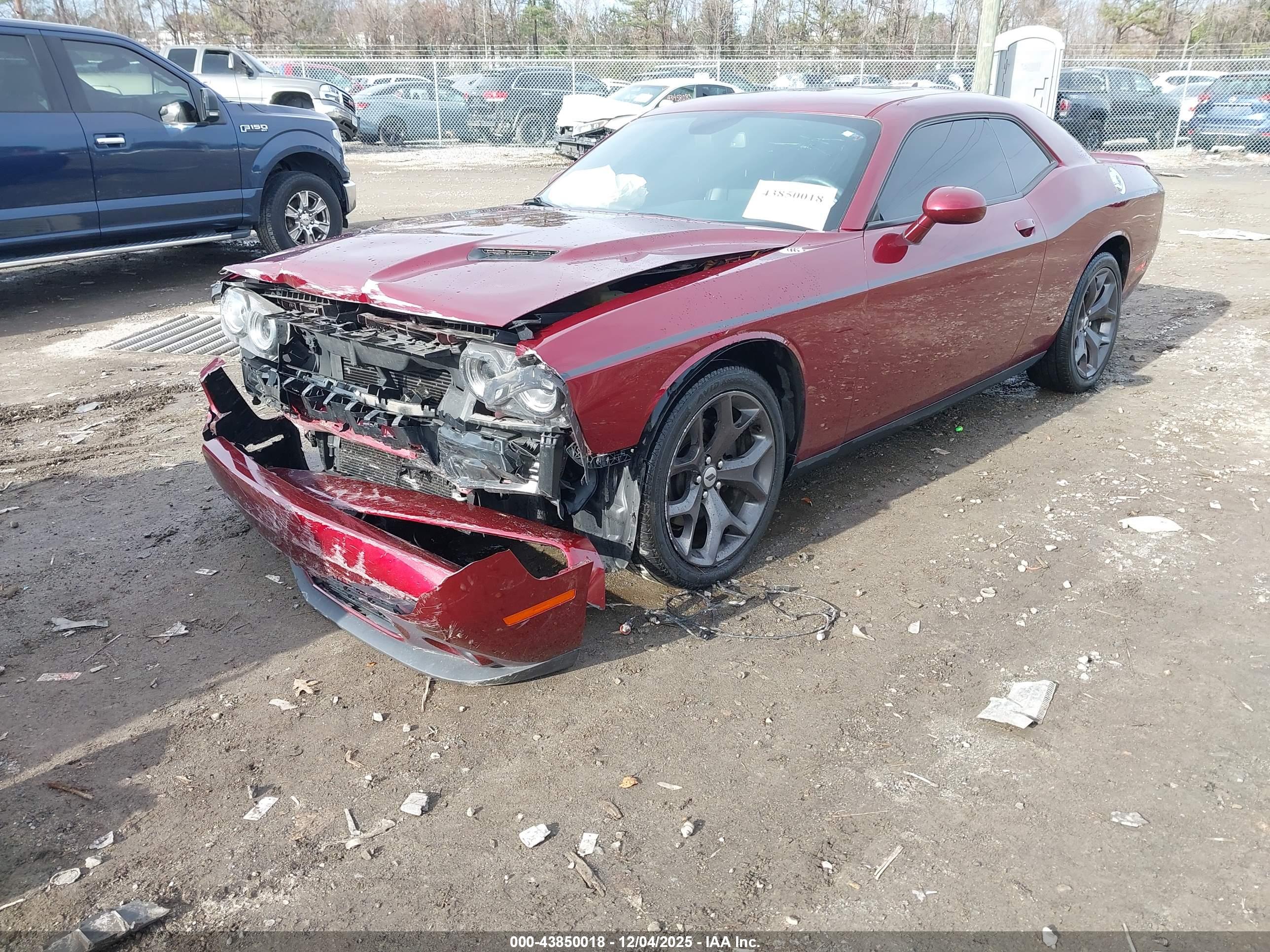 DODGE CHALLENGER image 2