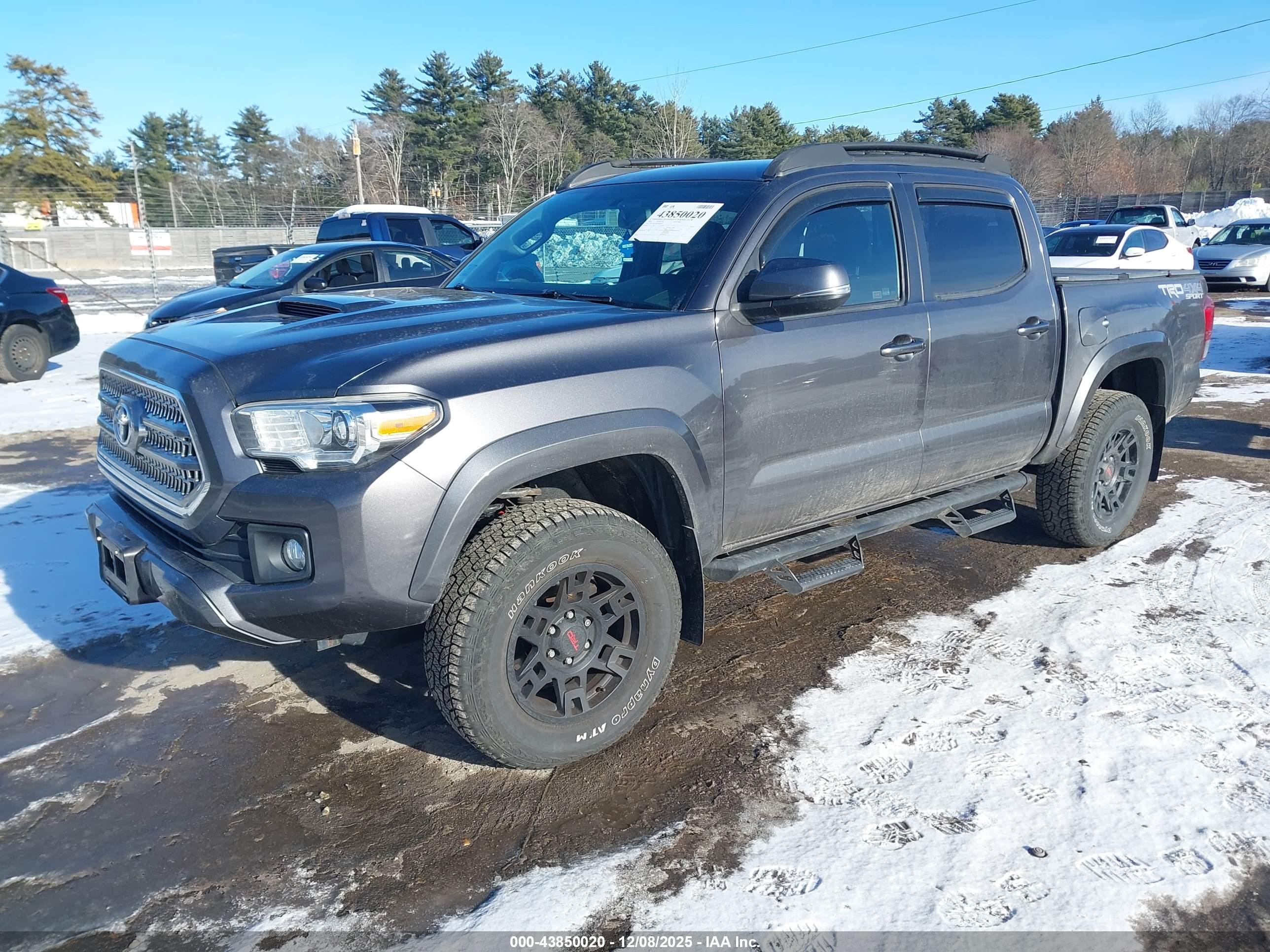 TOYOTA TACOMA image 2