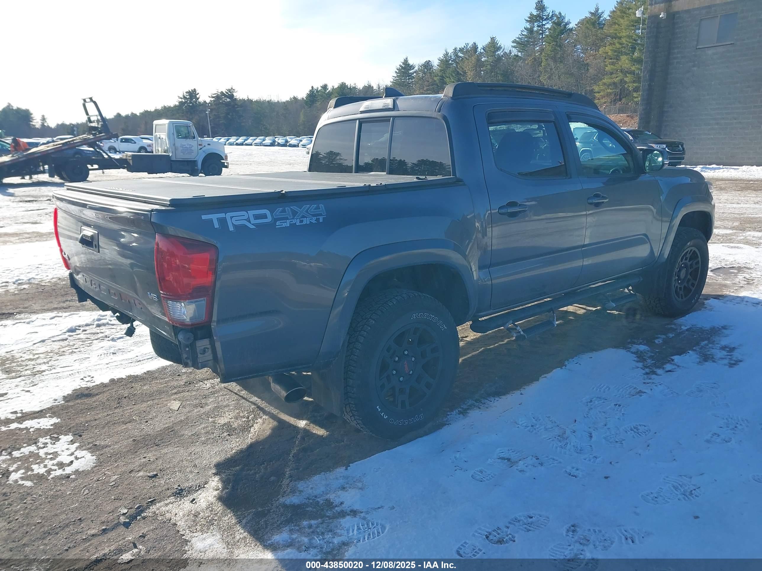 TOYOTA TACOMA image 4