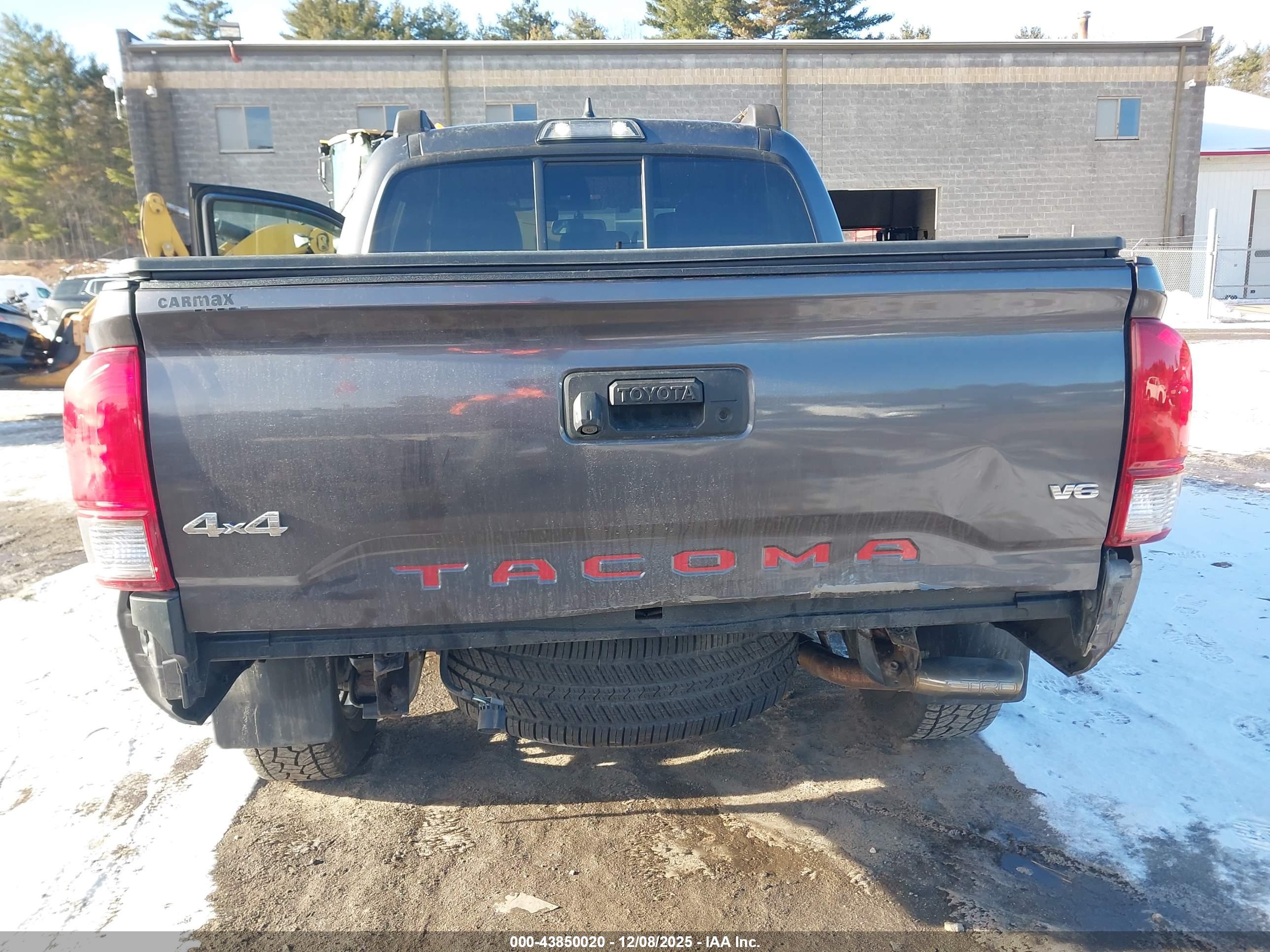 TOYOTA TACOMA image 6