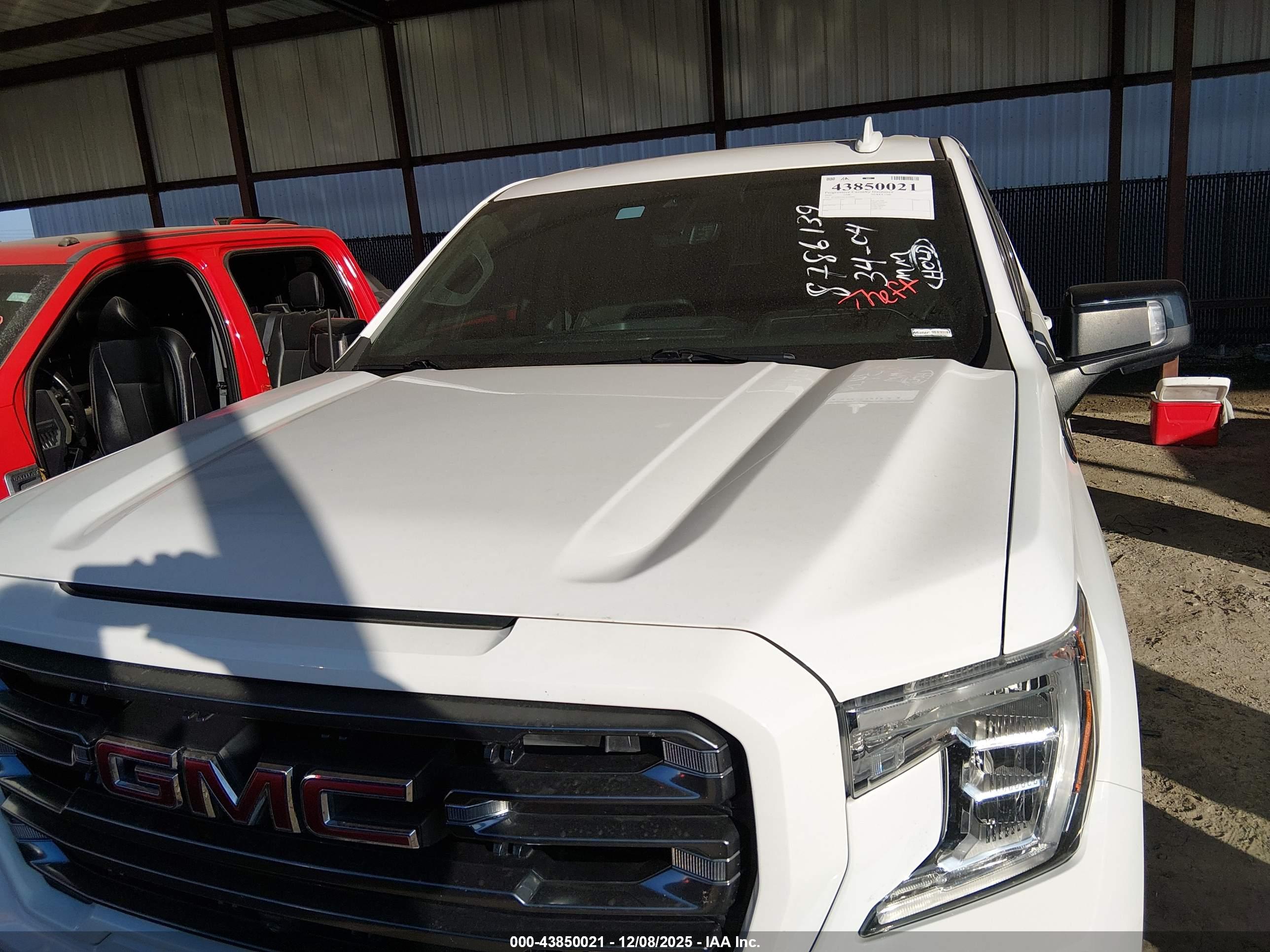 GMC SIERRA image 6