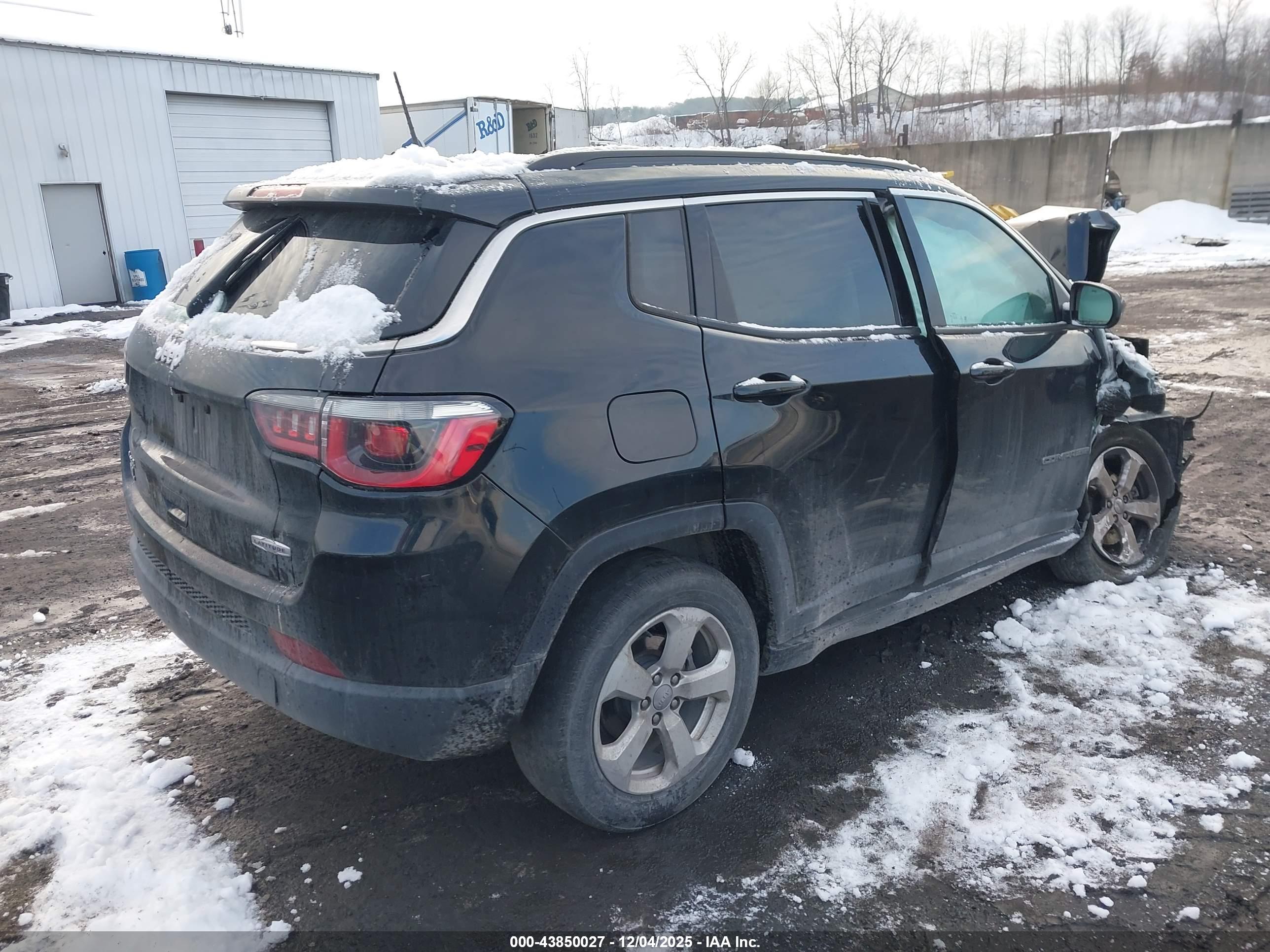 JEEP COMPASS image 4