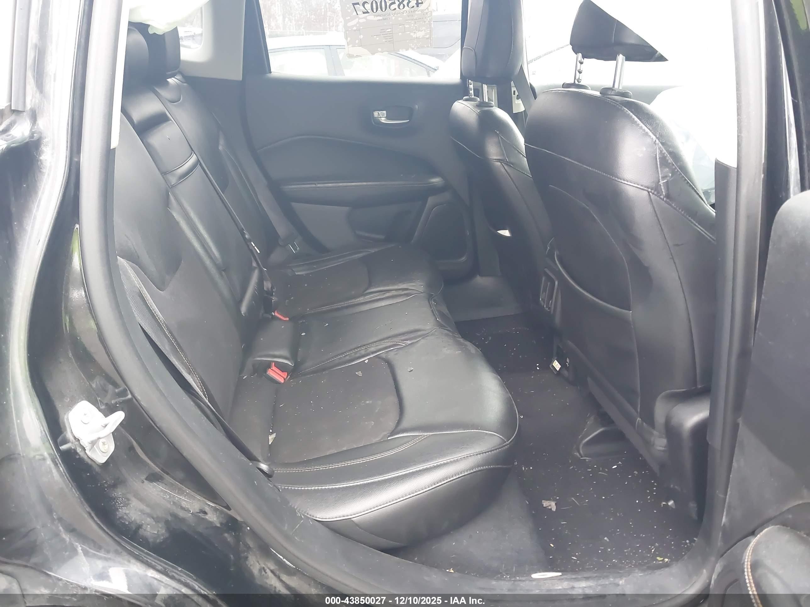 JEEP COMPASS image 8