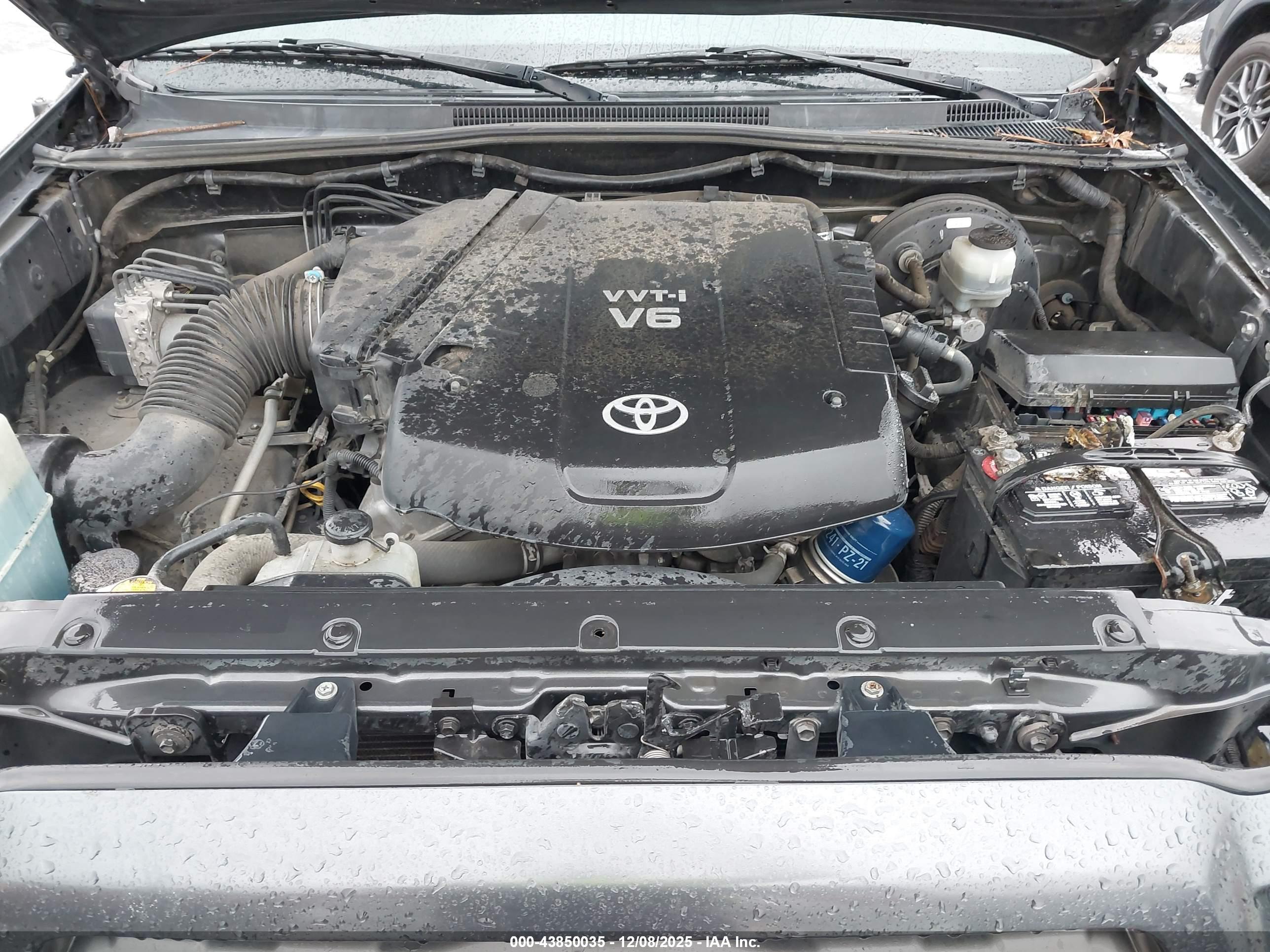 TOYOTA TACOMA image 10