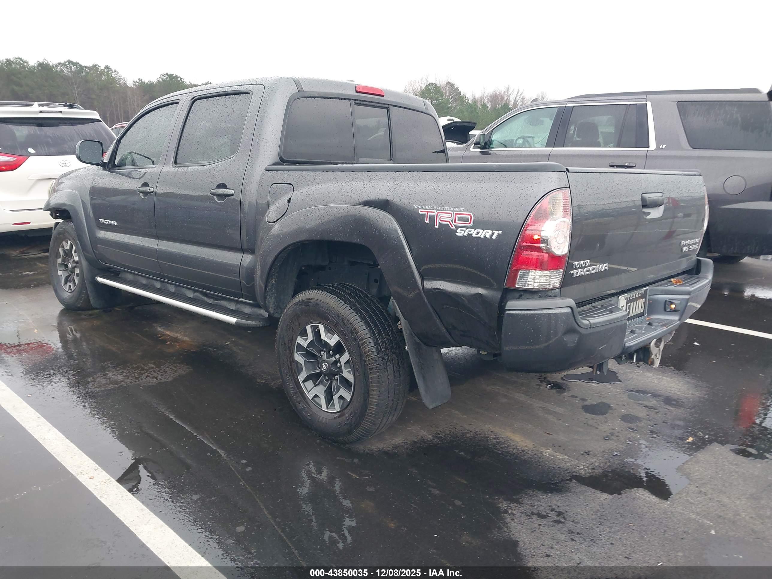 TOYOTA TACOMA image 3