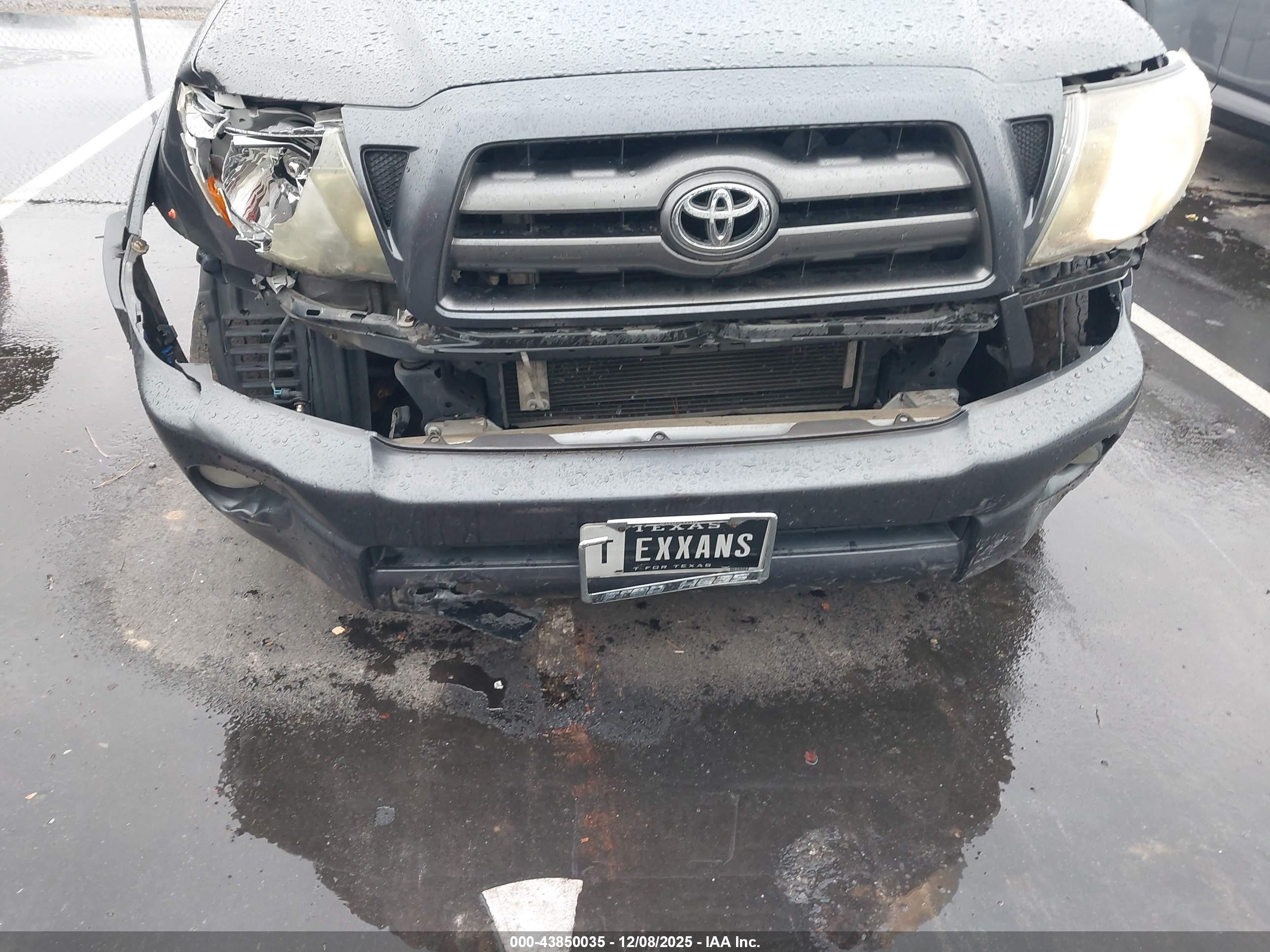 TOYOTA TACOMA image 6