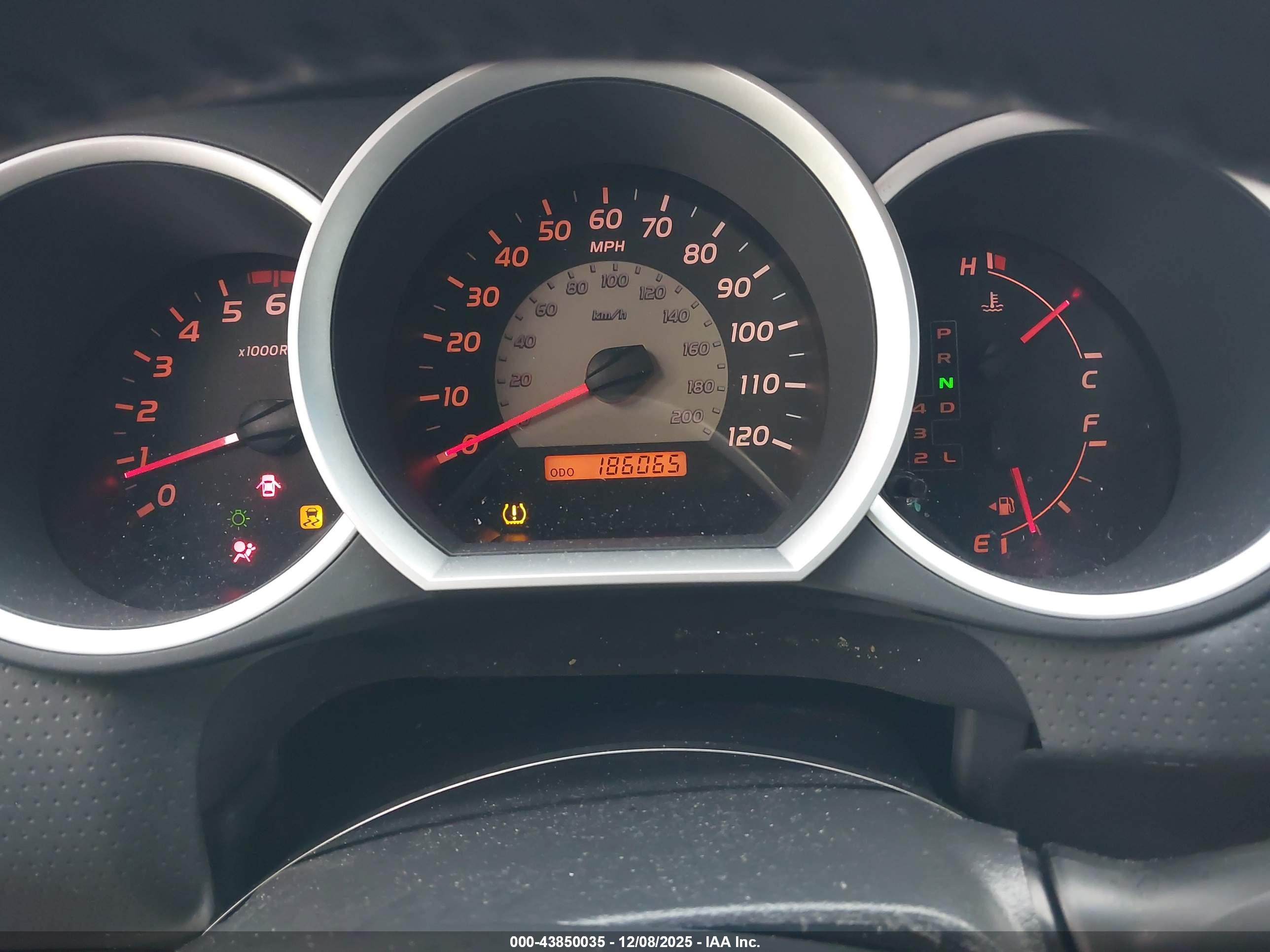 TOYOTA TACOMA image 7