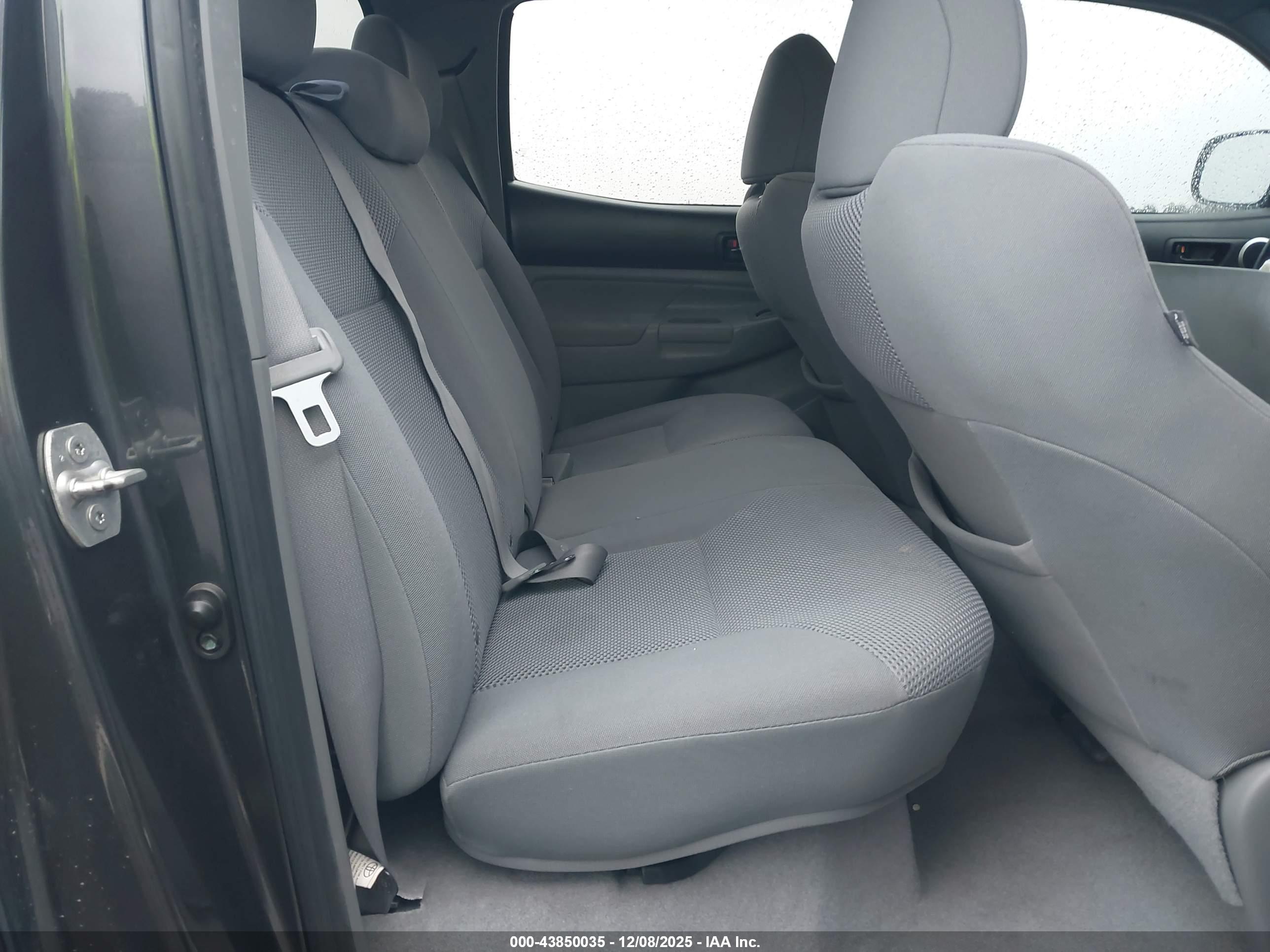 TOYOTA TACOMA image 8