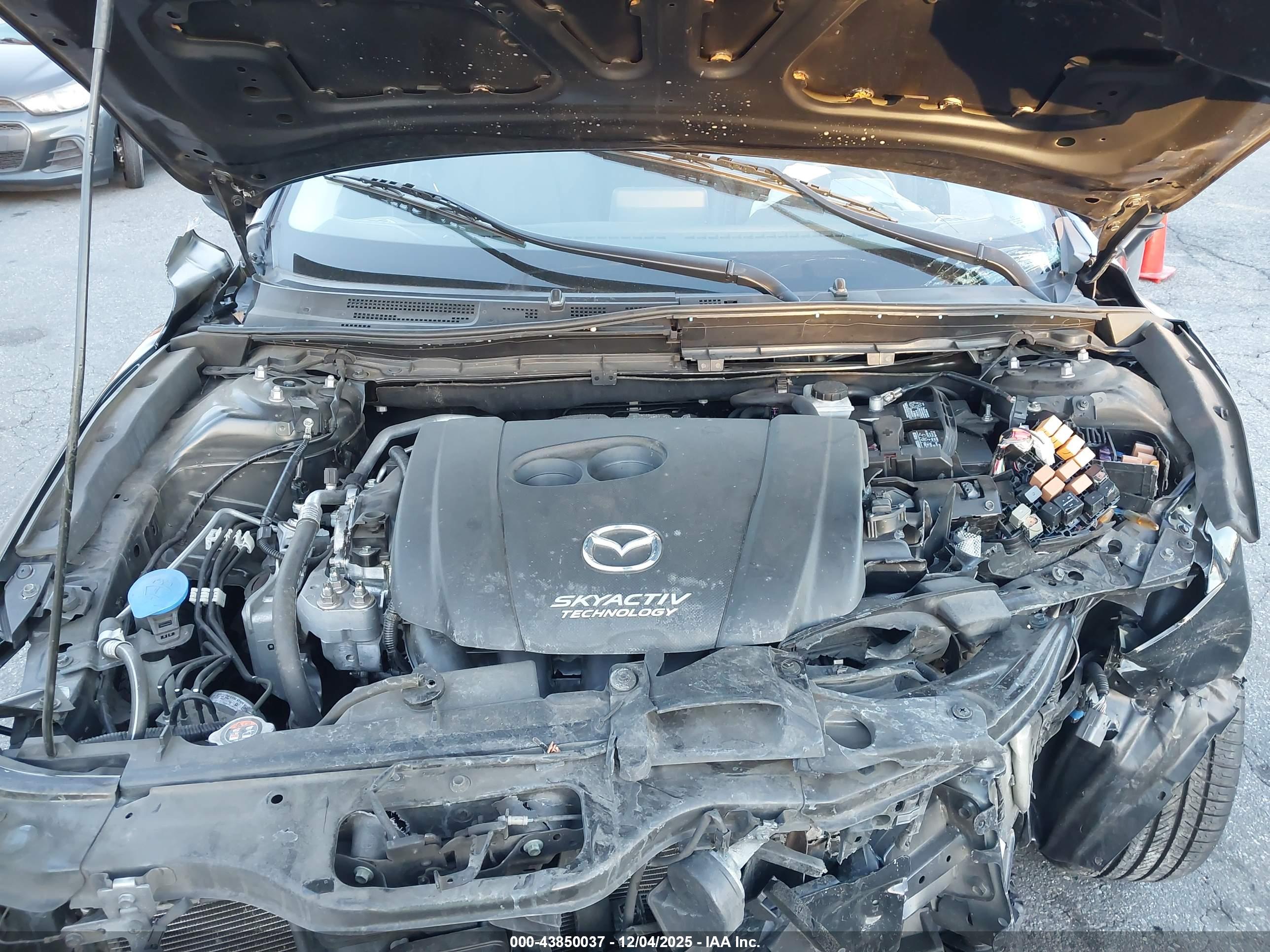 MAZDA MAZDA3 image 10