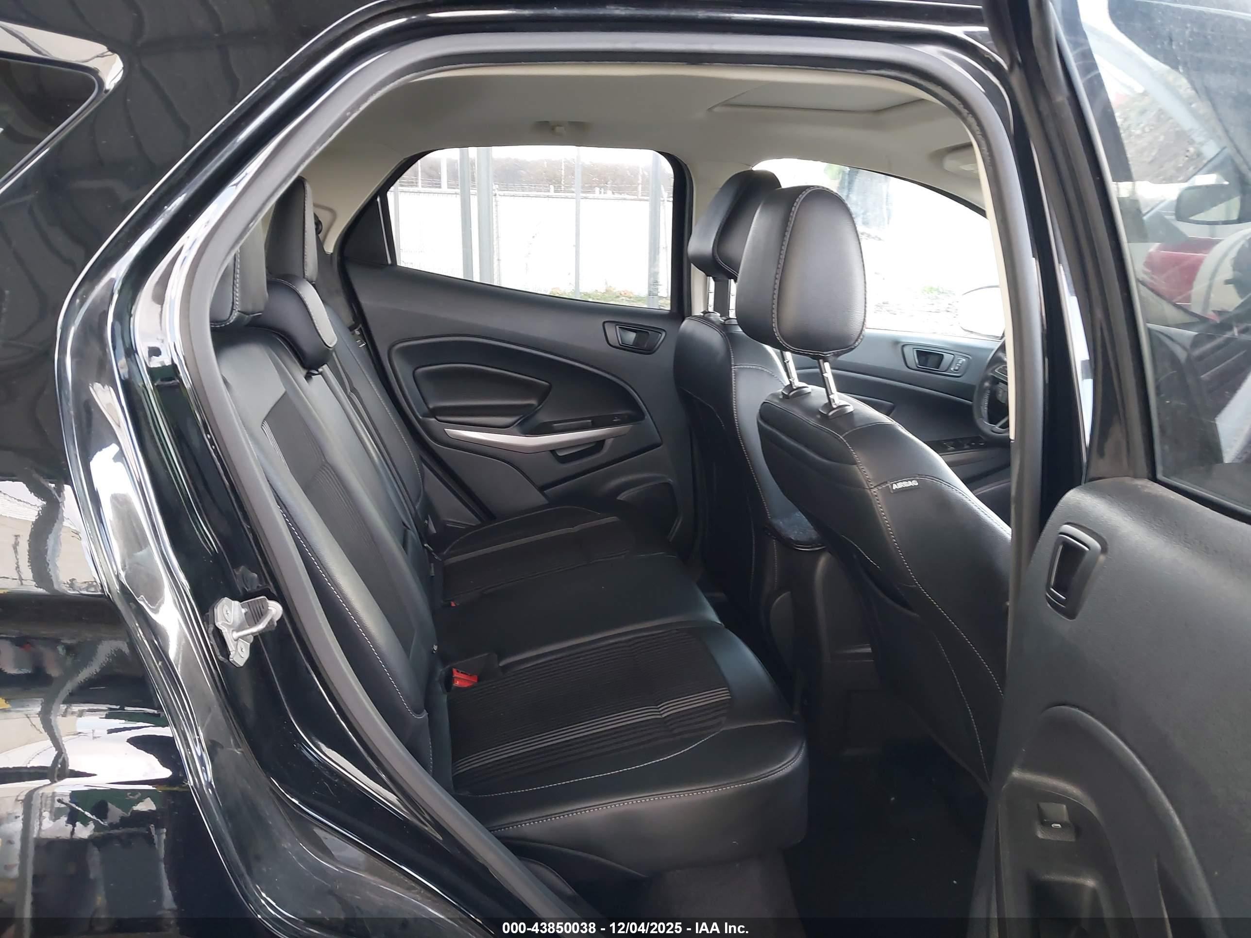 FORD ECOSPORT image 8