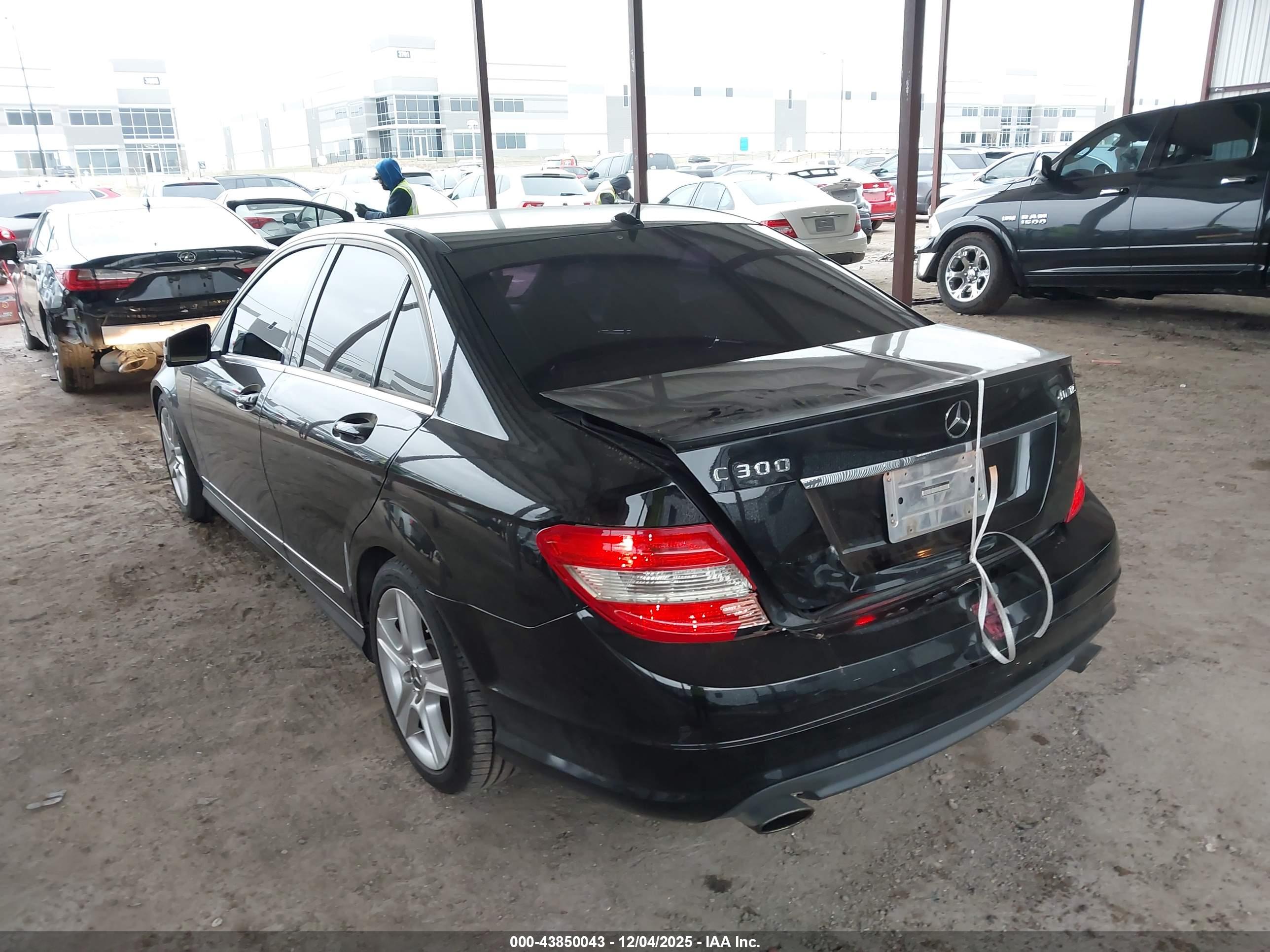 MERCEDES-BENZ C image 3