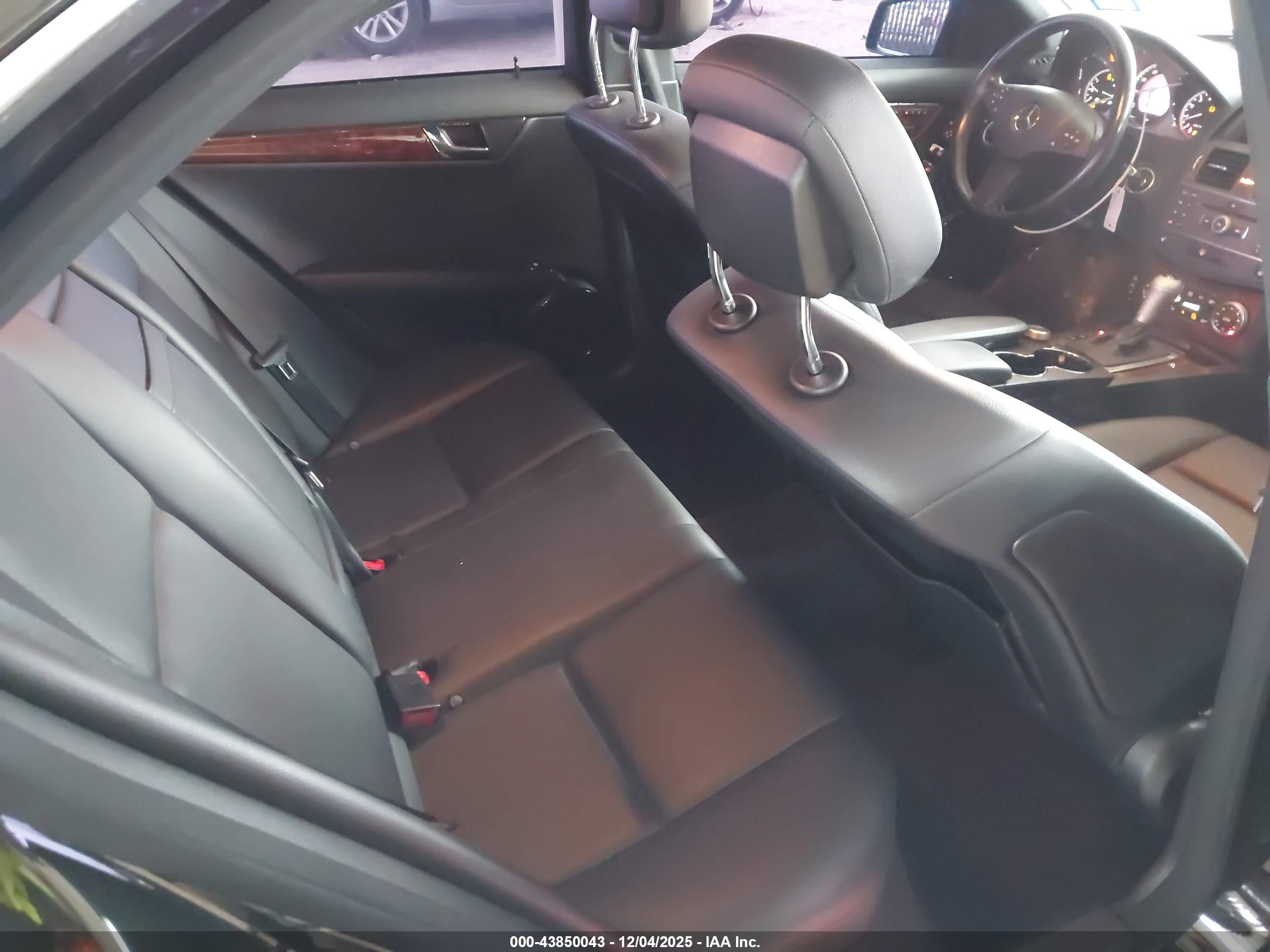 MERCEDES-BENZ C image 8