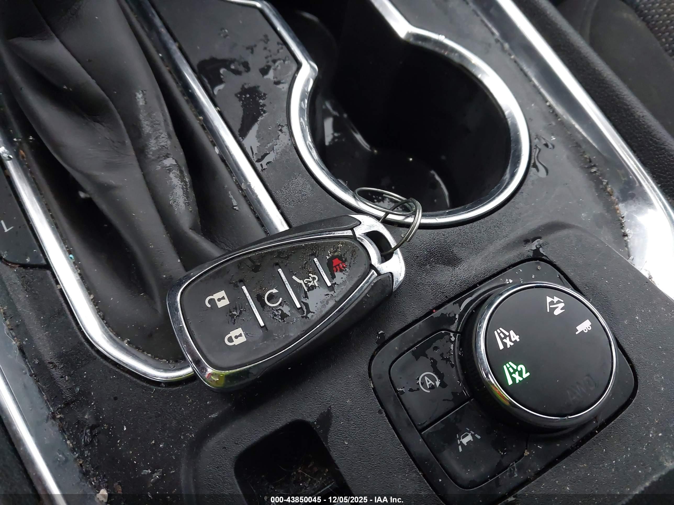 CHEVROLET TRAVERSE image 11