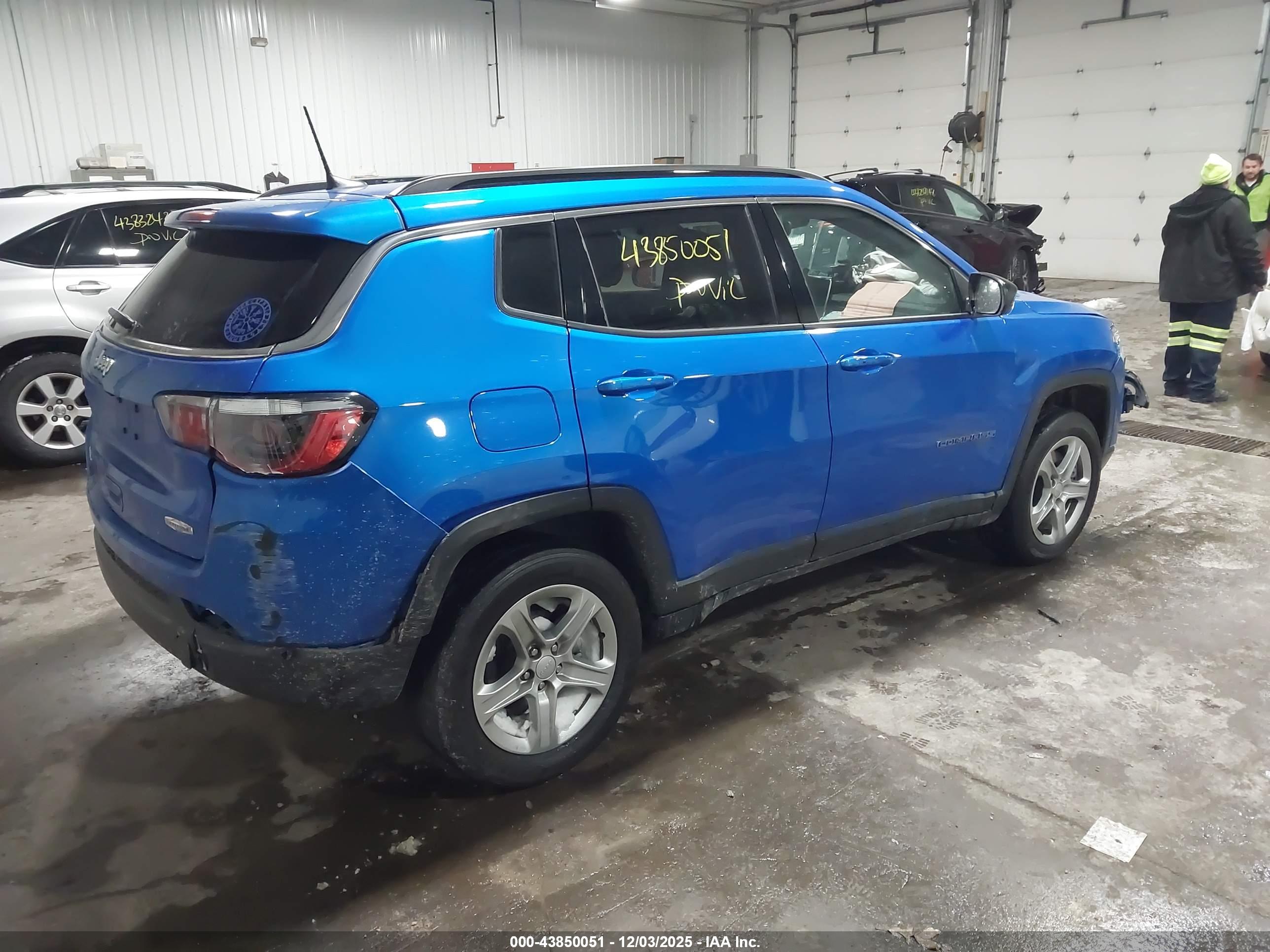 JEEP COMPASS image 4