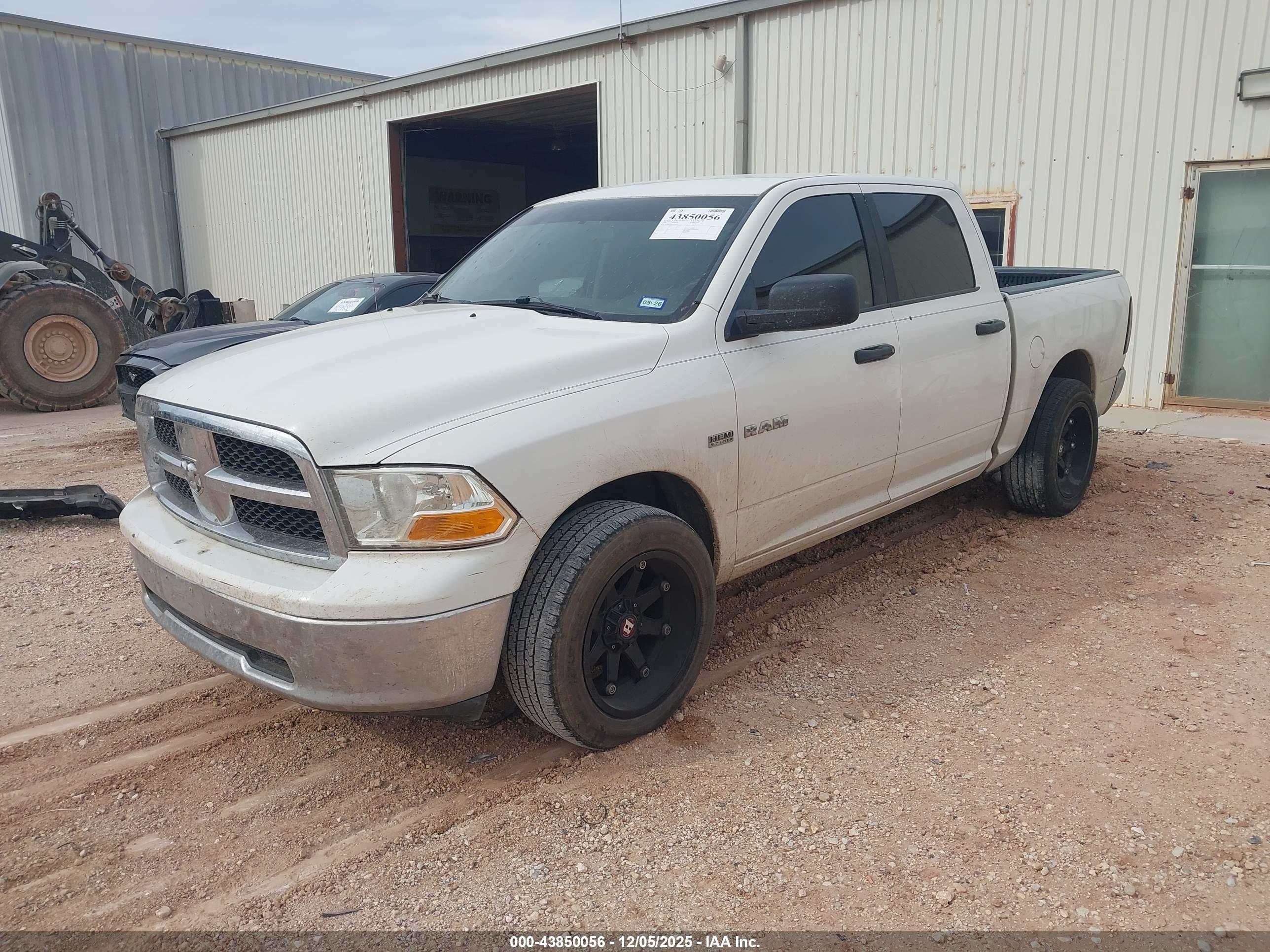 DODGE RAM image 2