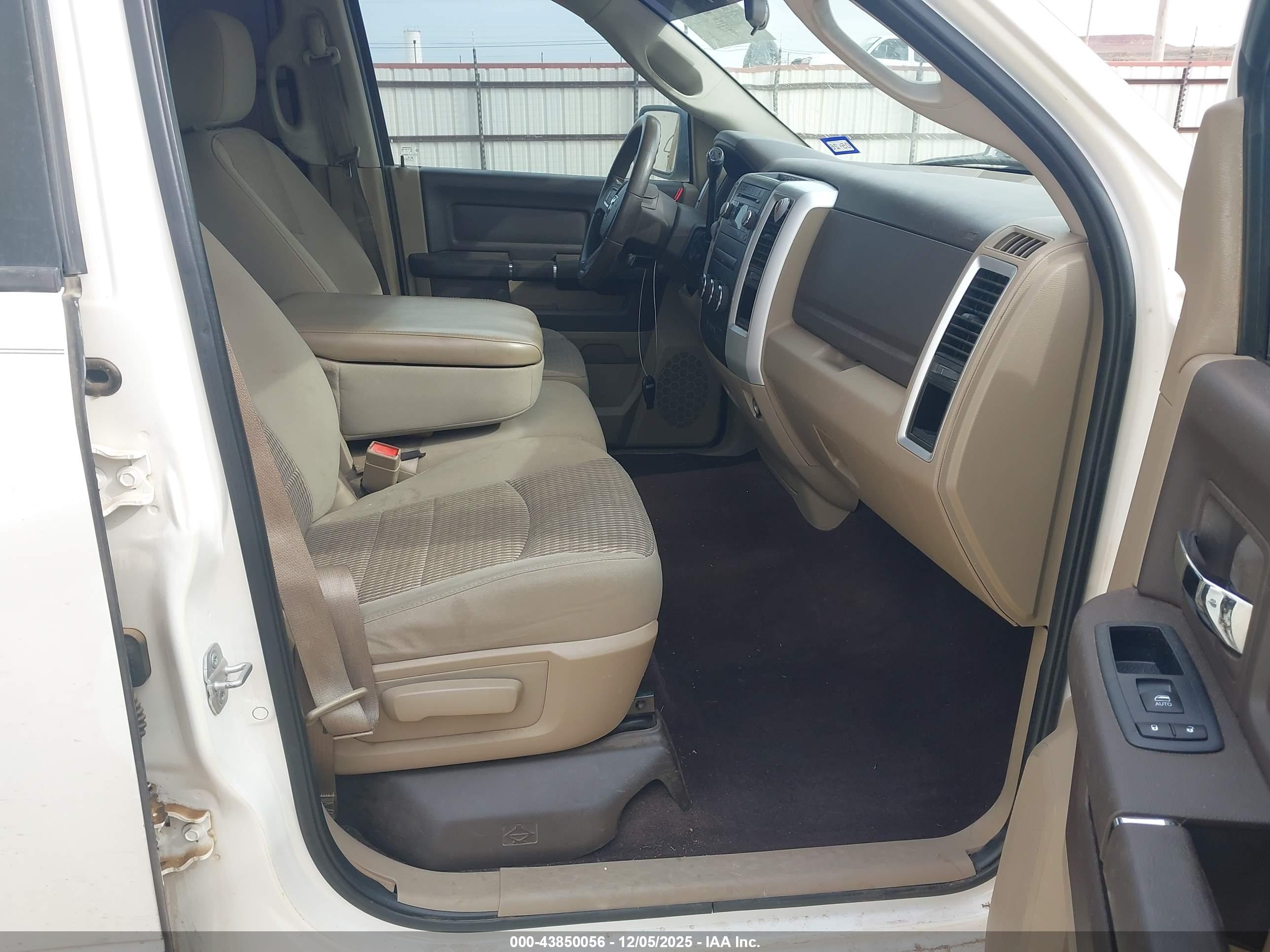 DODGE RAM image 5