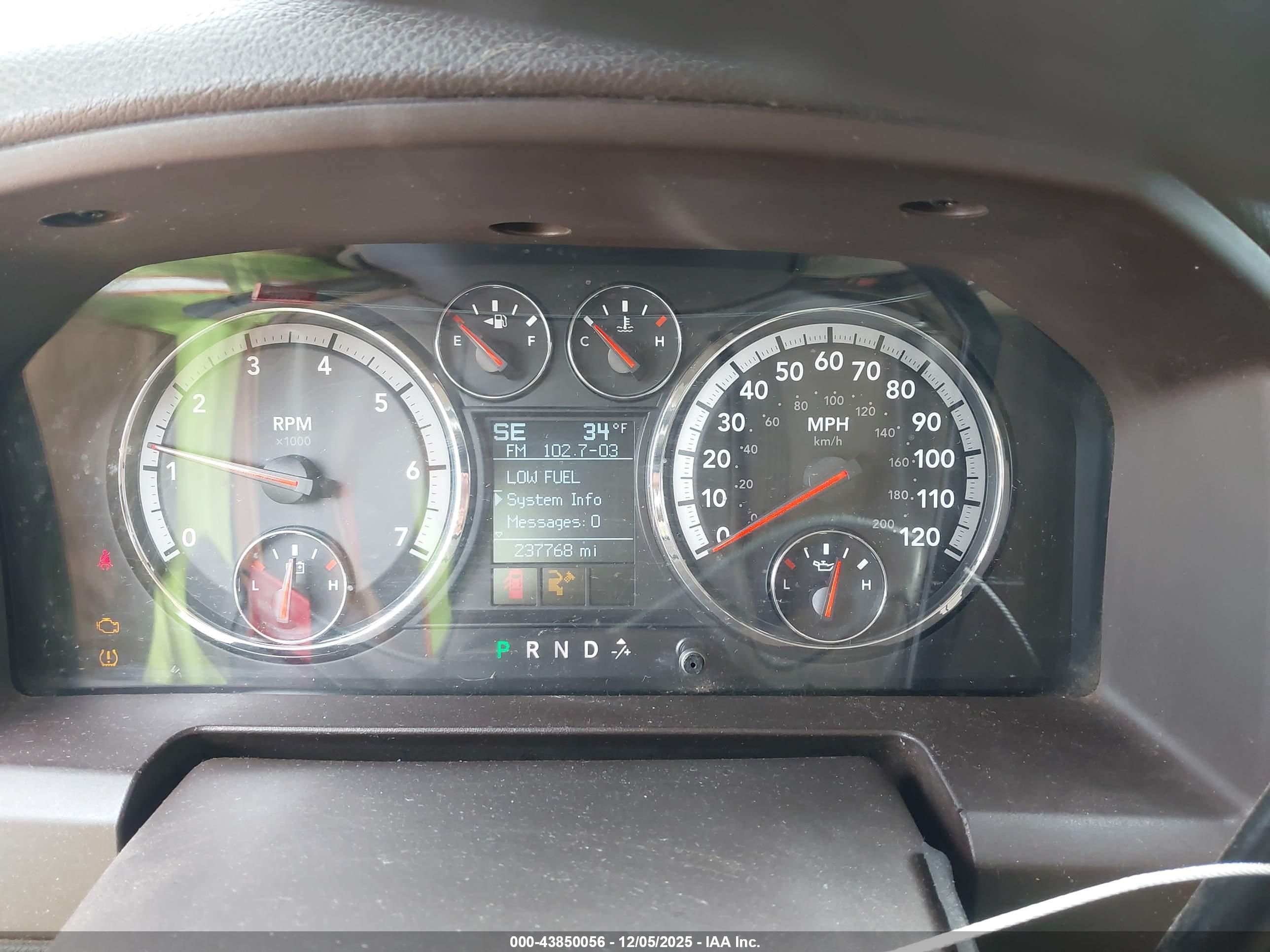 DODGE RAM image 7