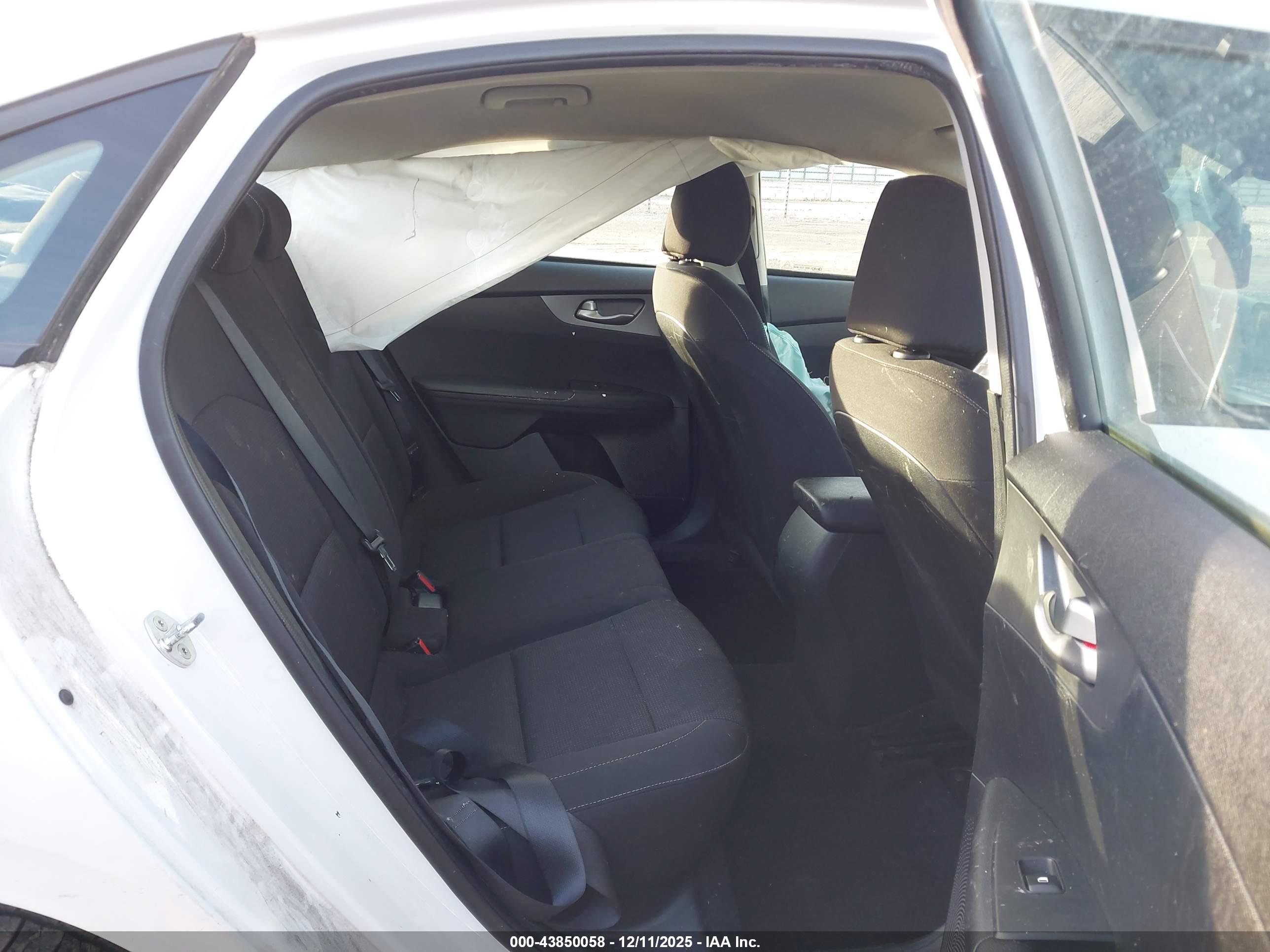 KIA FORTE image 8