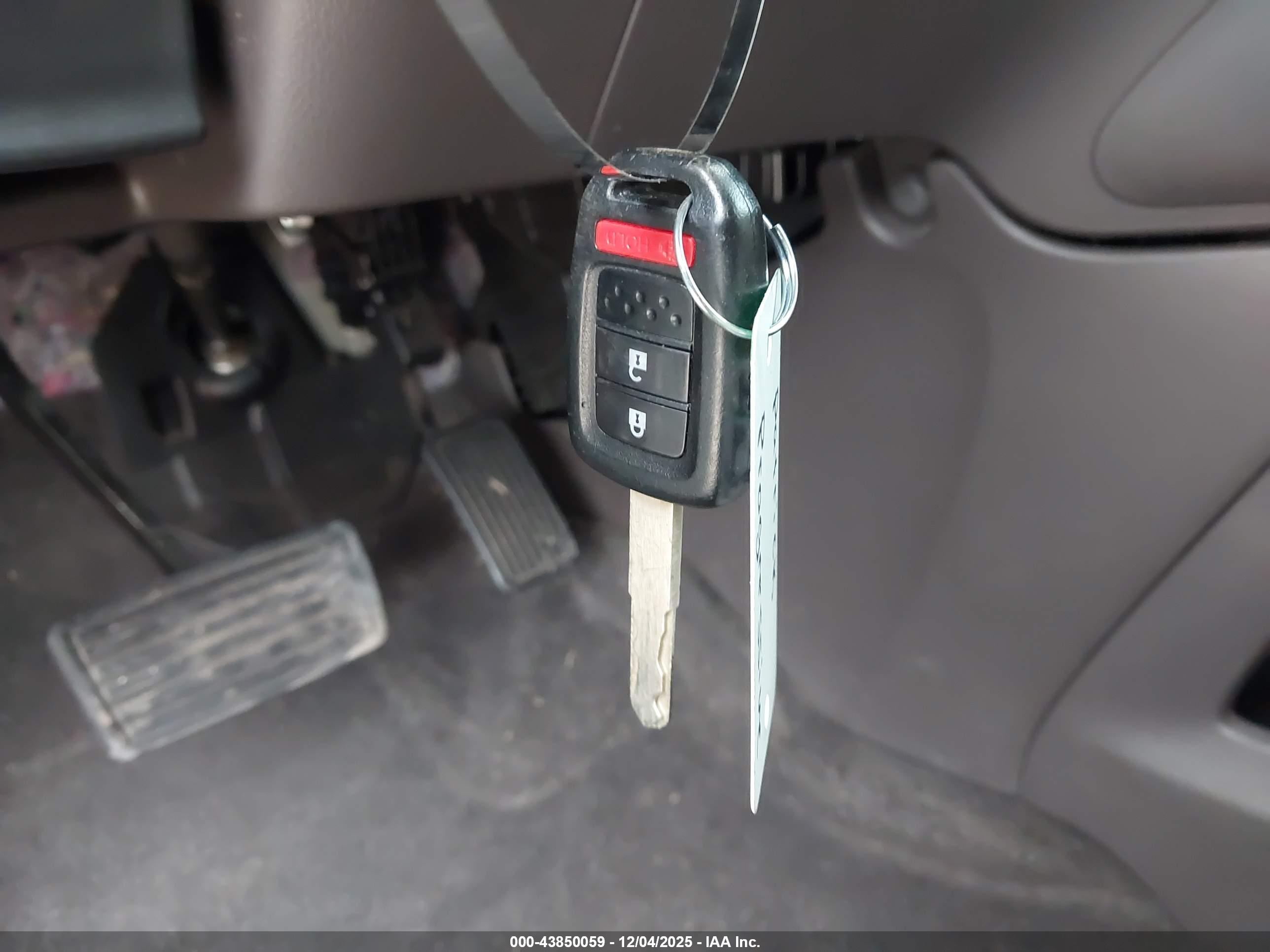 HONDA CR-V image 11