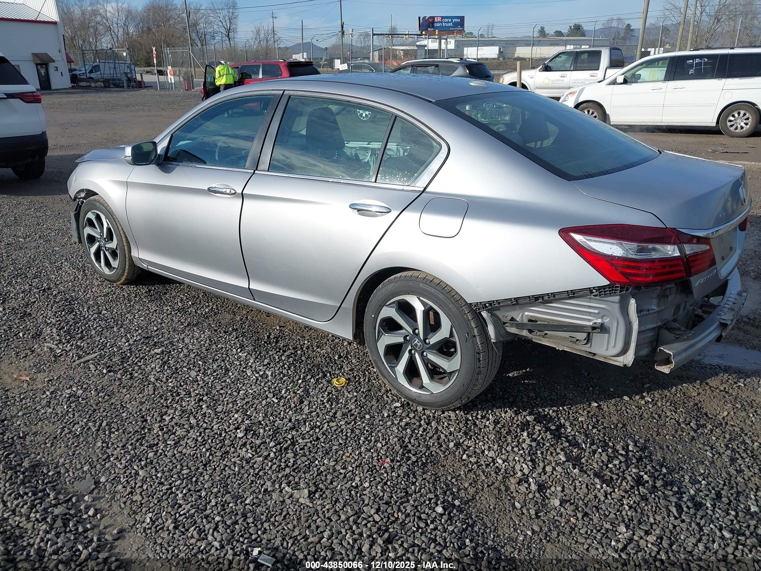 HONDA ACCORD image 3