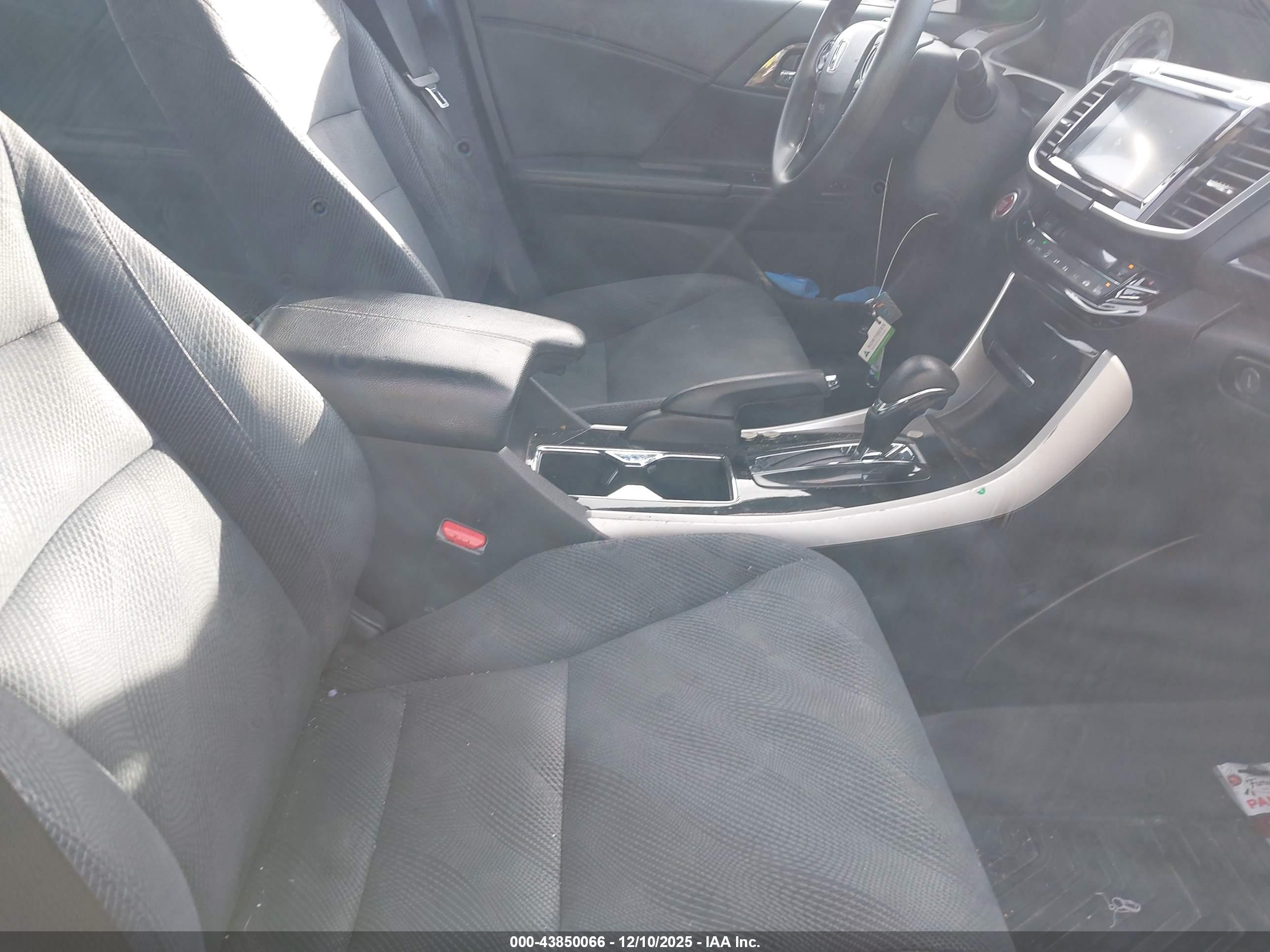 HONDA ACCORD image 5