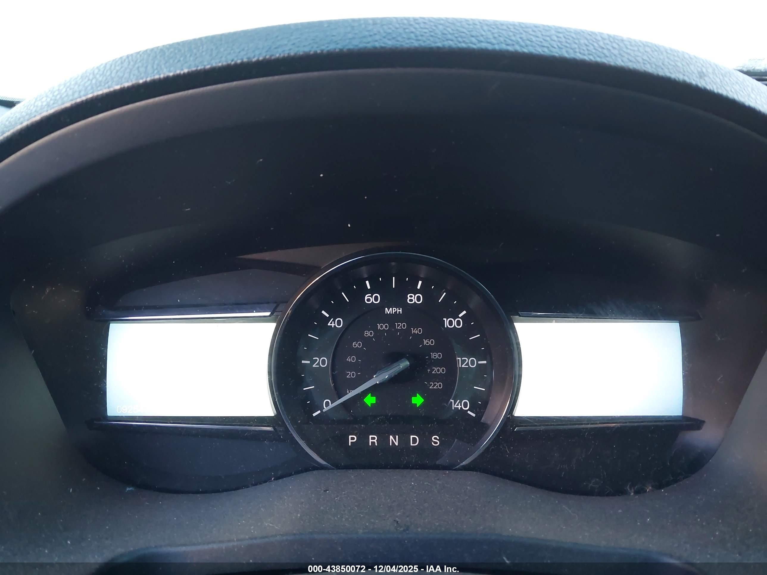 FORD EXPLORER image 7