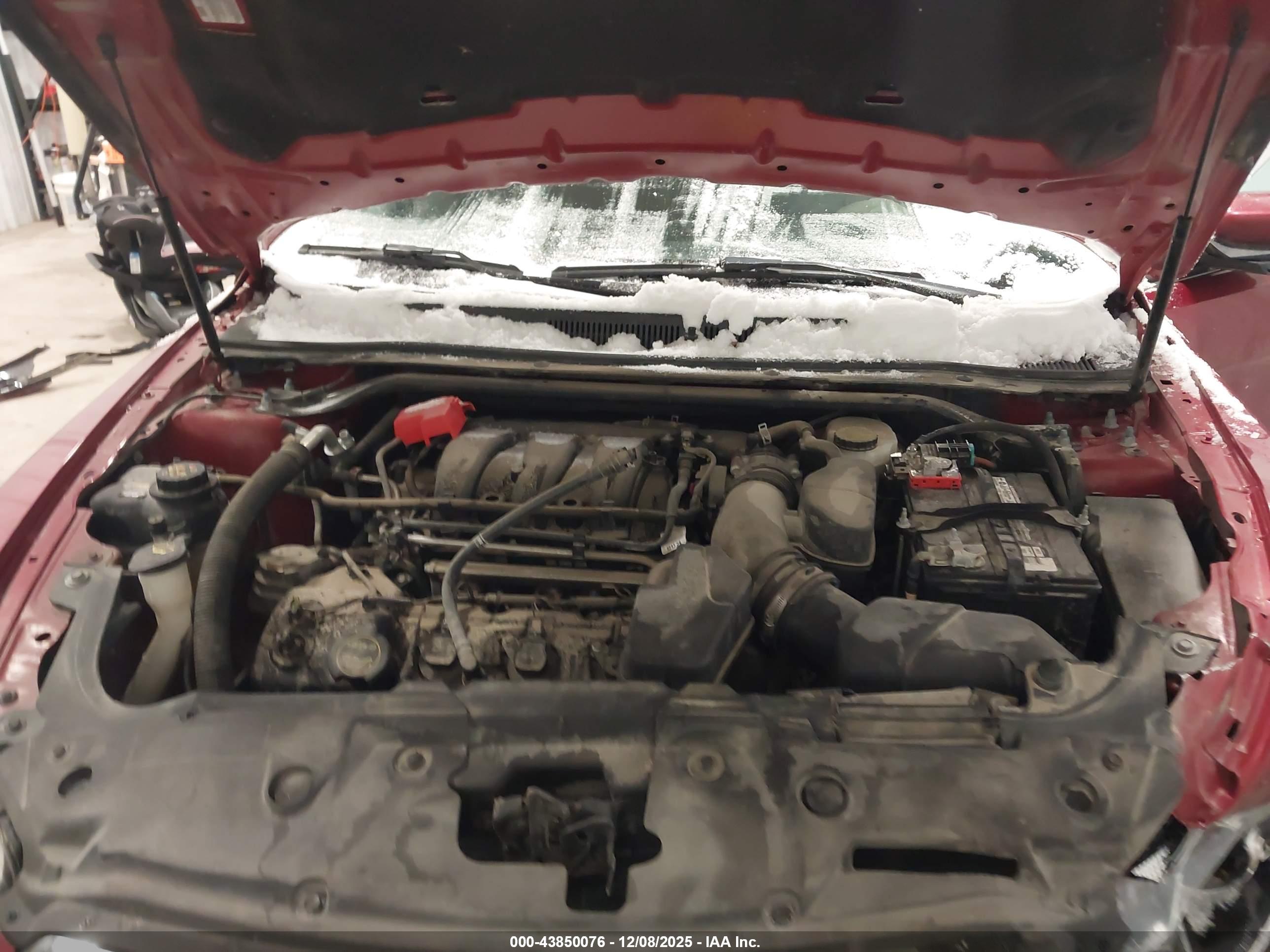 FORD TAURUS image 10