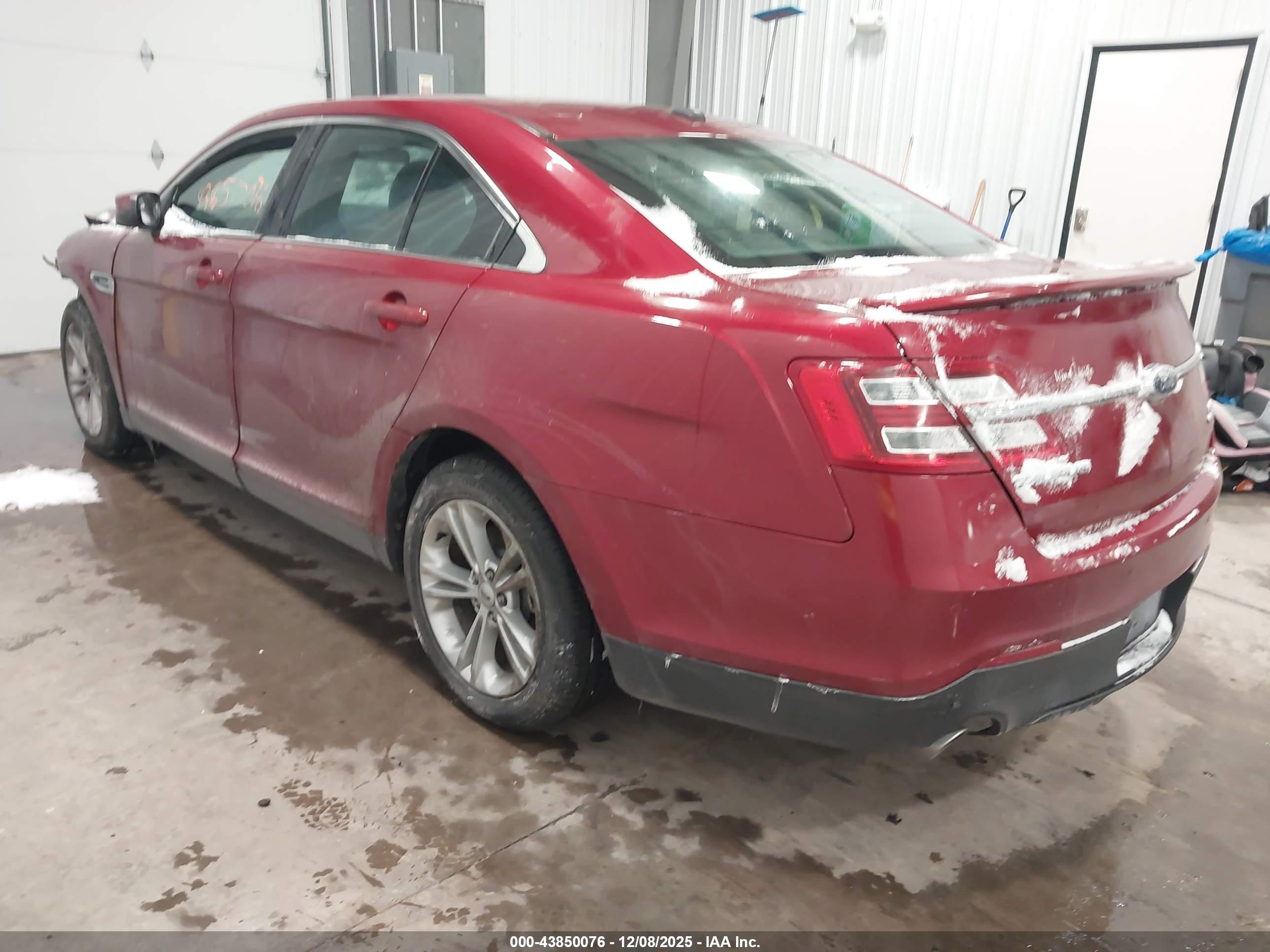 FORD TAURUS image 3