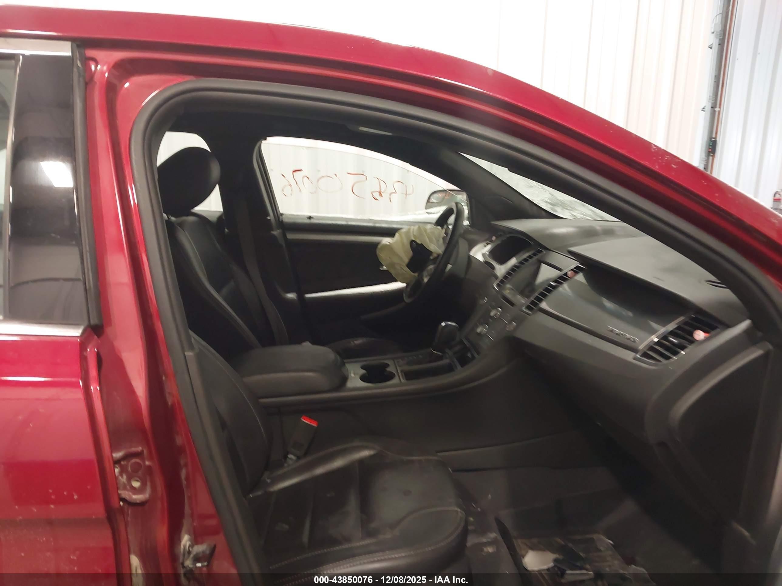 FORD TAURUS image 5