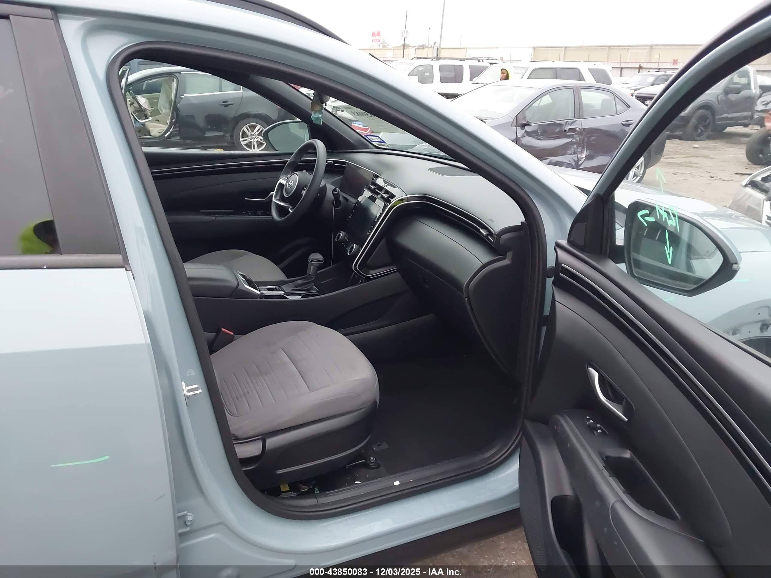 HYUNDAI SANTA image 5