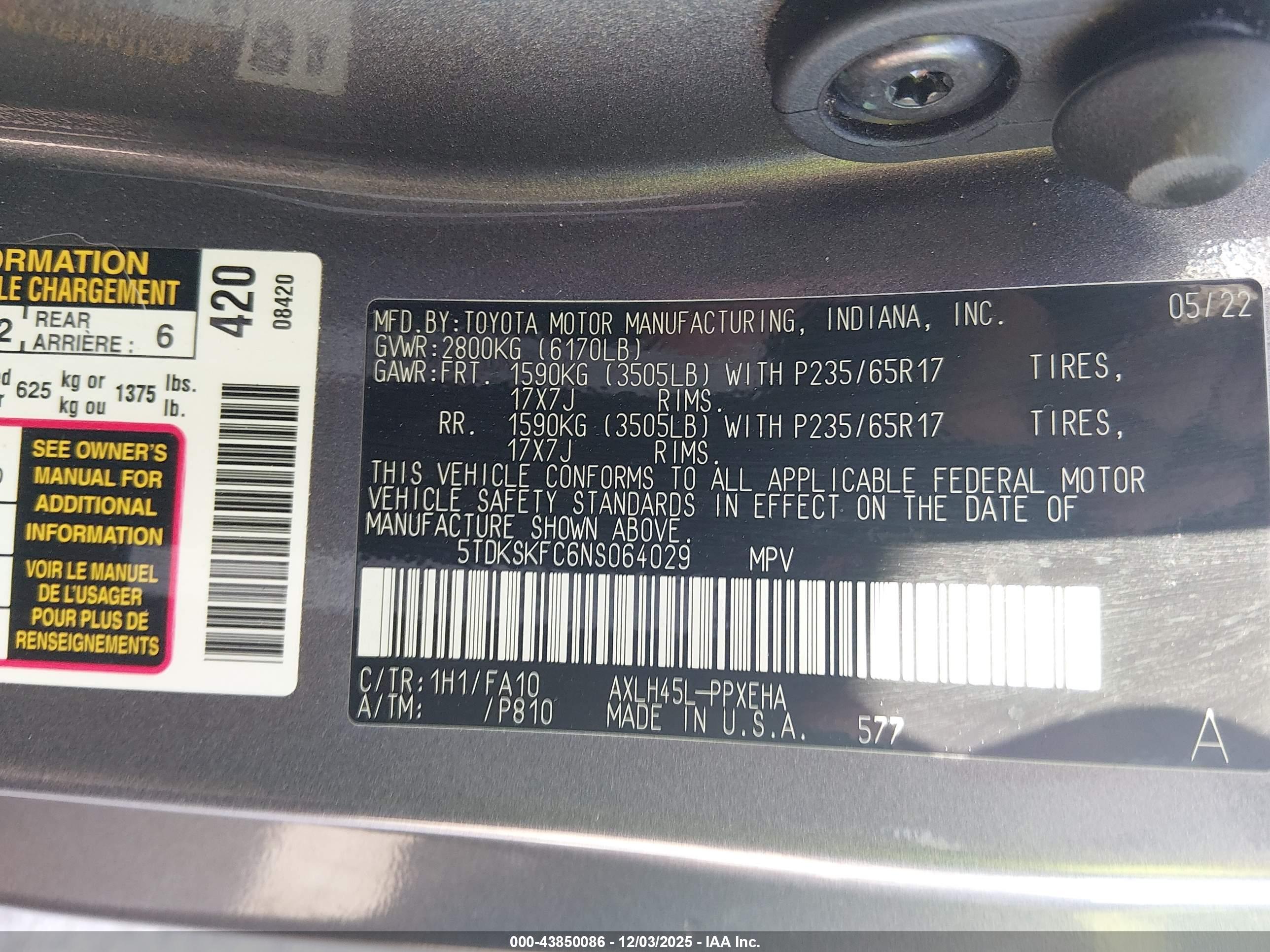 TOYOTA SIENNA image 9