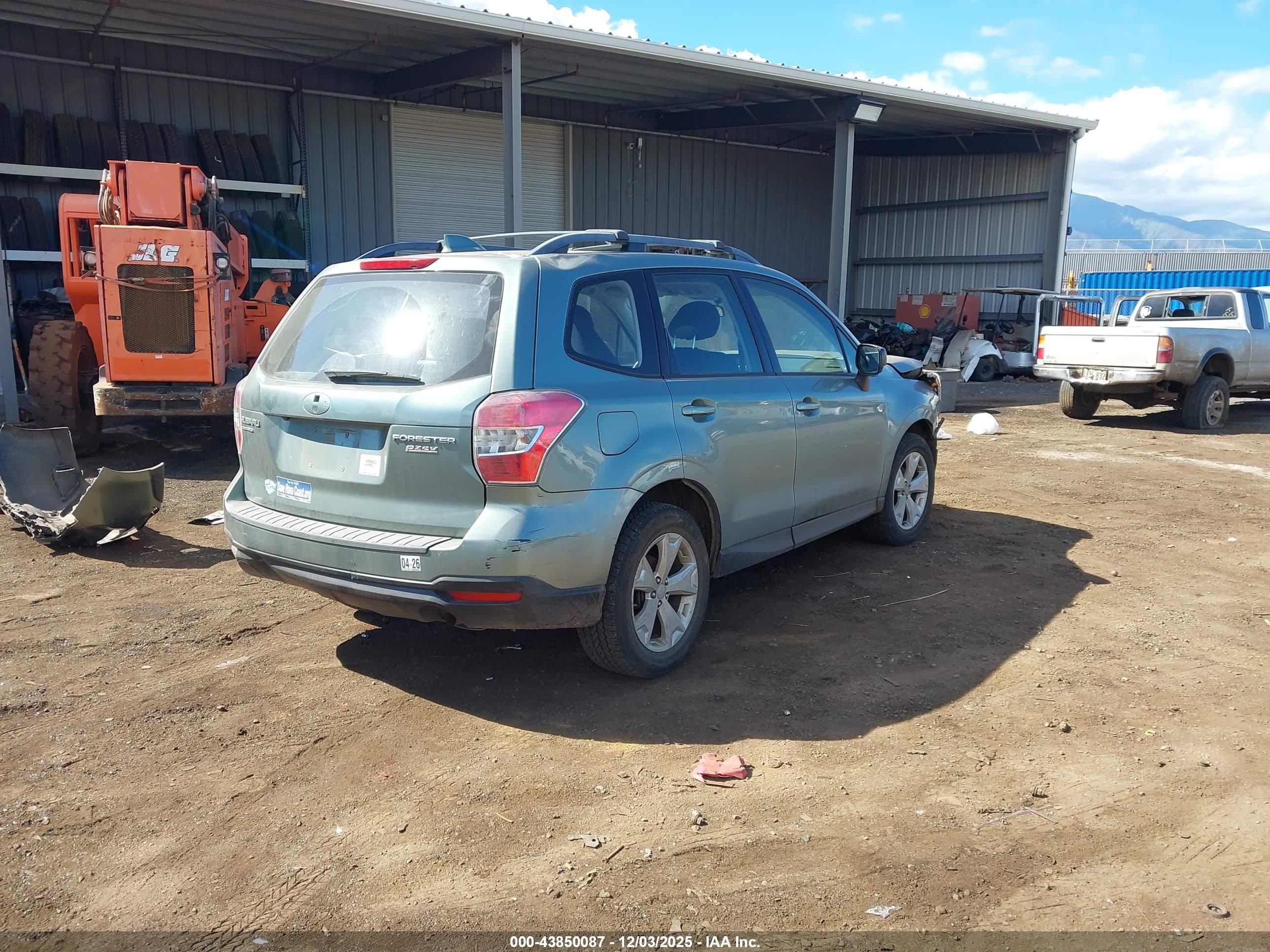 SUBARU FORESTER image 4