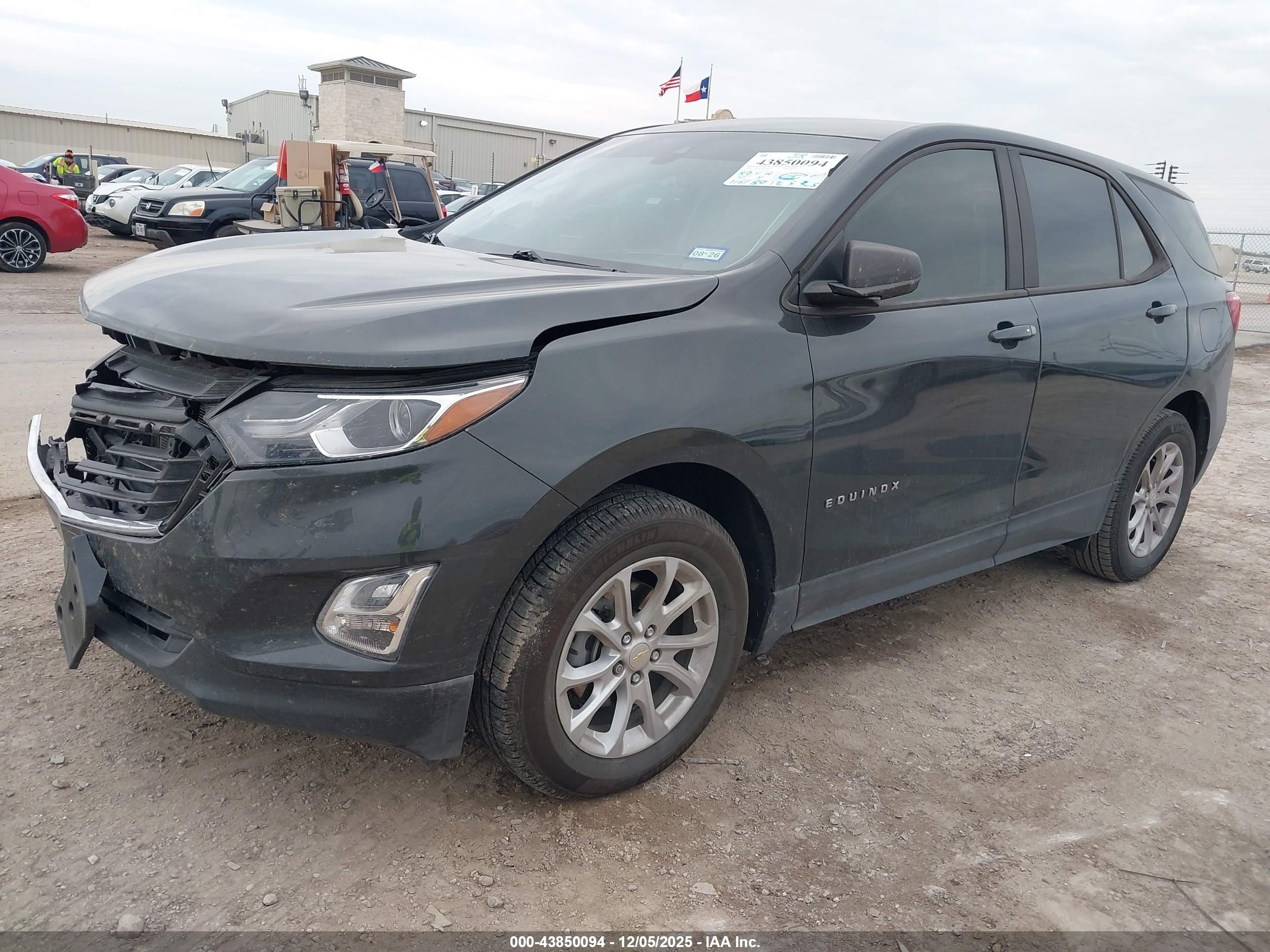 CHEVROLET EQUINOX image 2