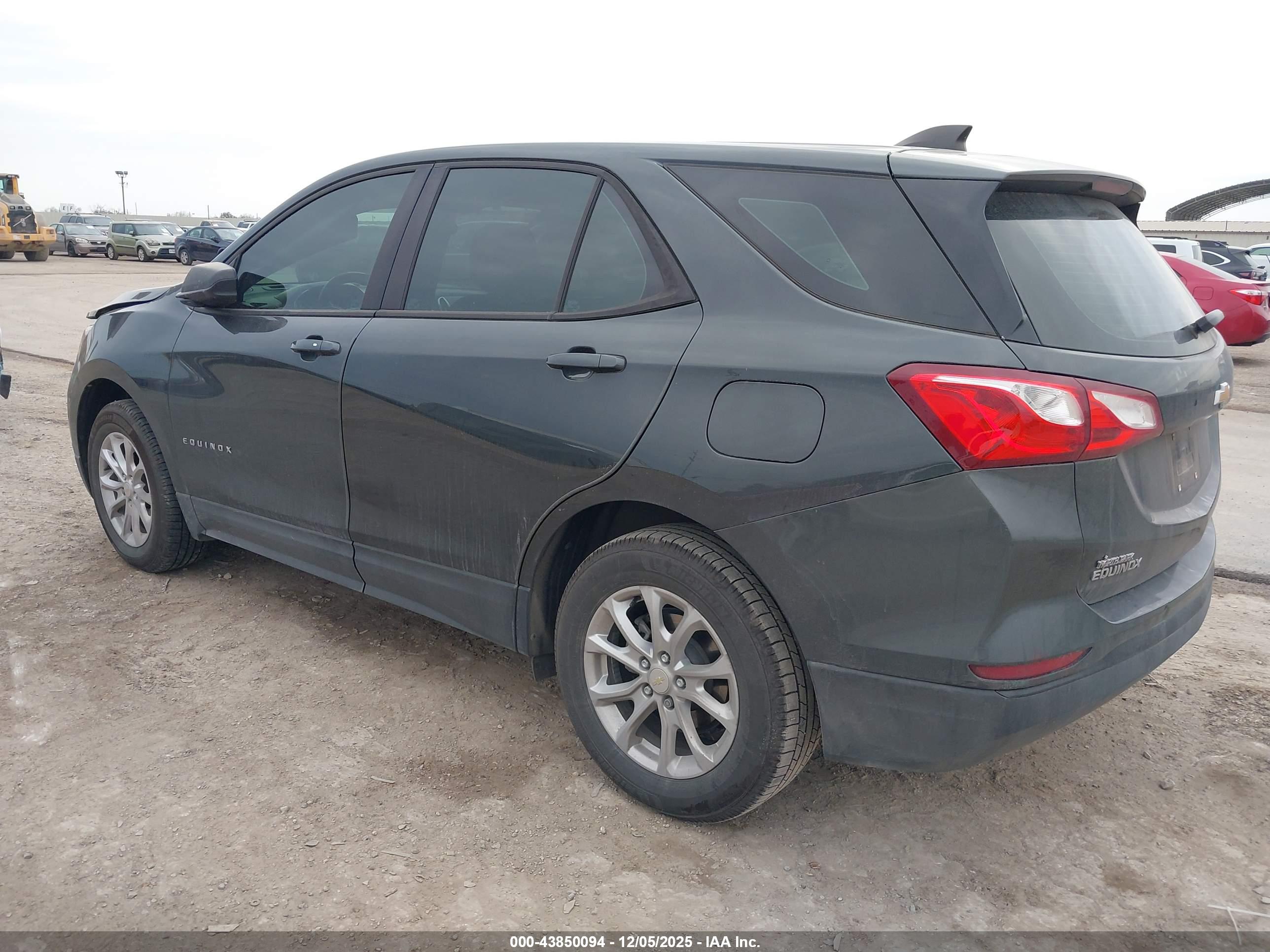 CHEVROLET EQUINOX image 3