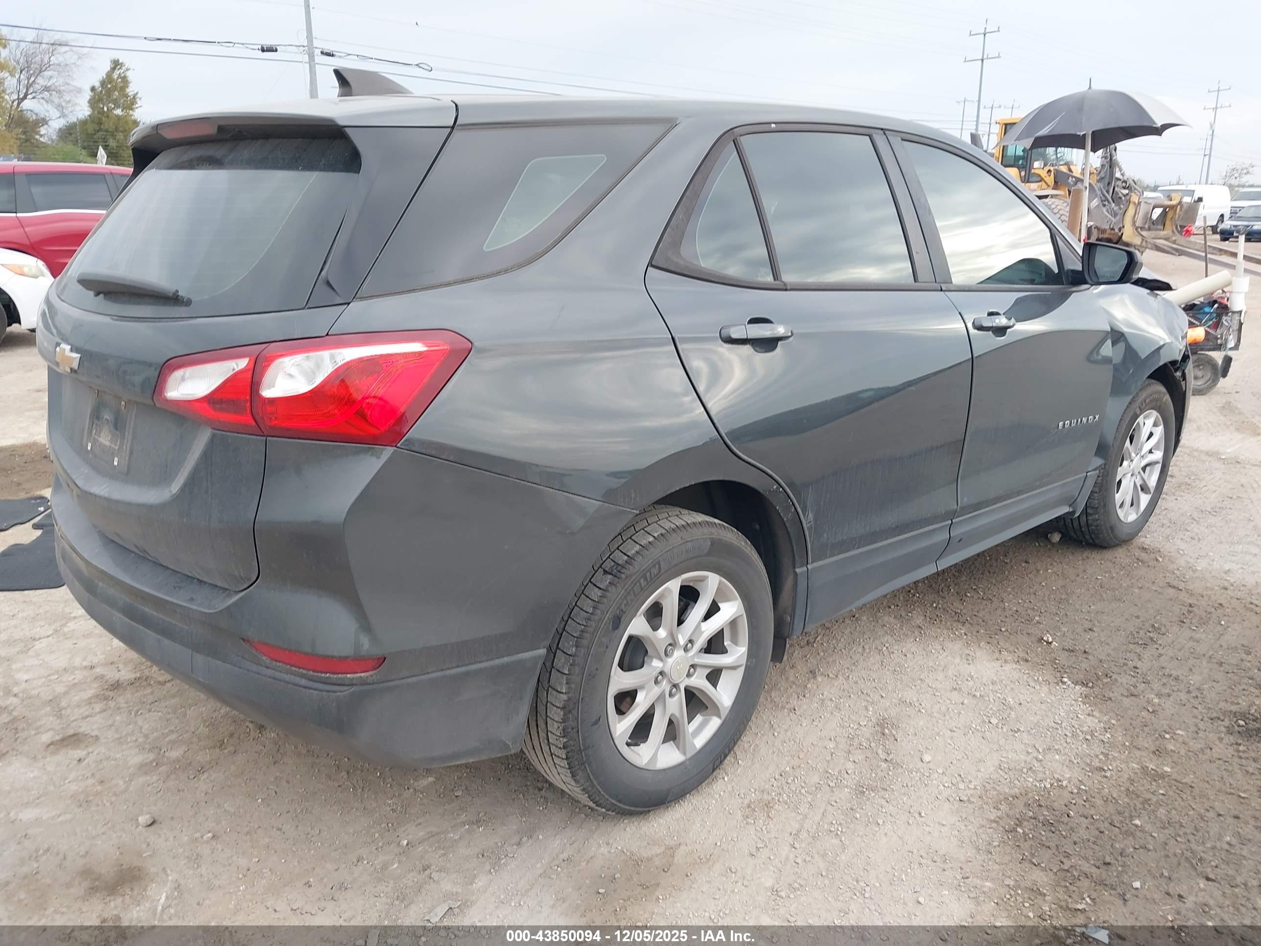CHEVROLET EQUINOX image 4