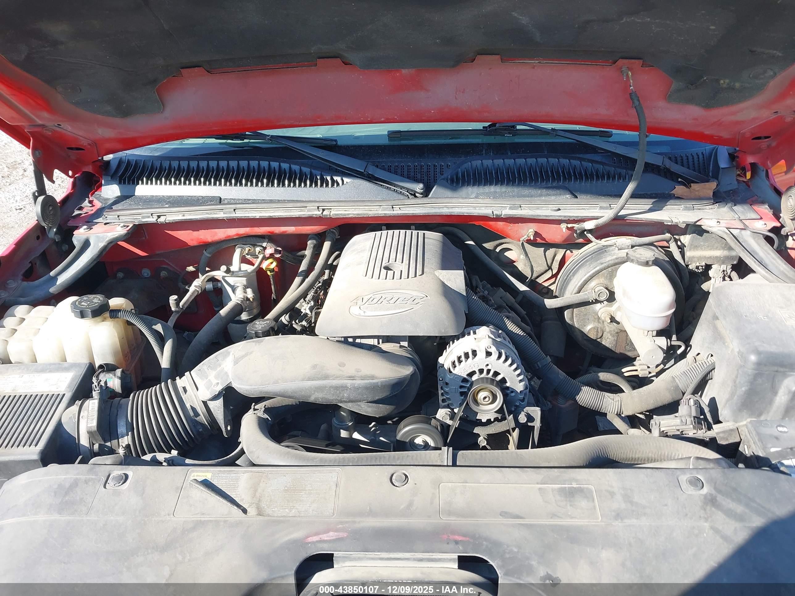 CHEVROLET SILVERADO image 10