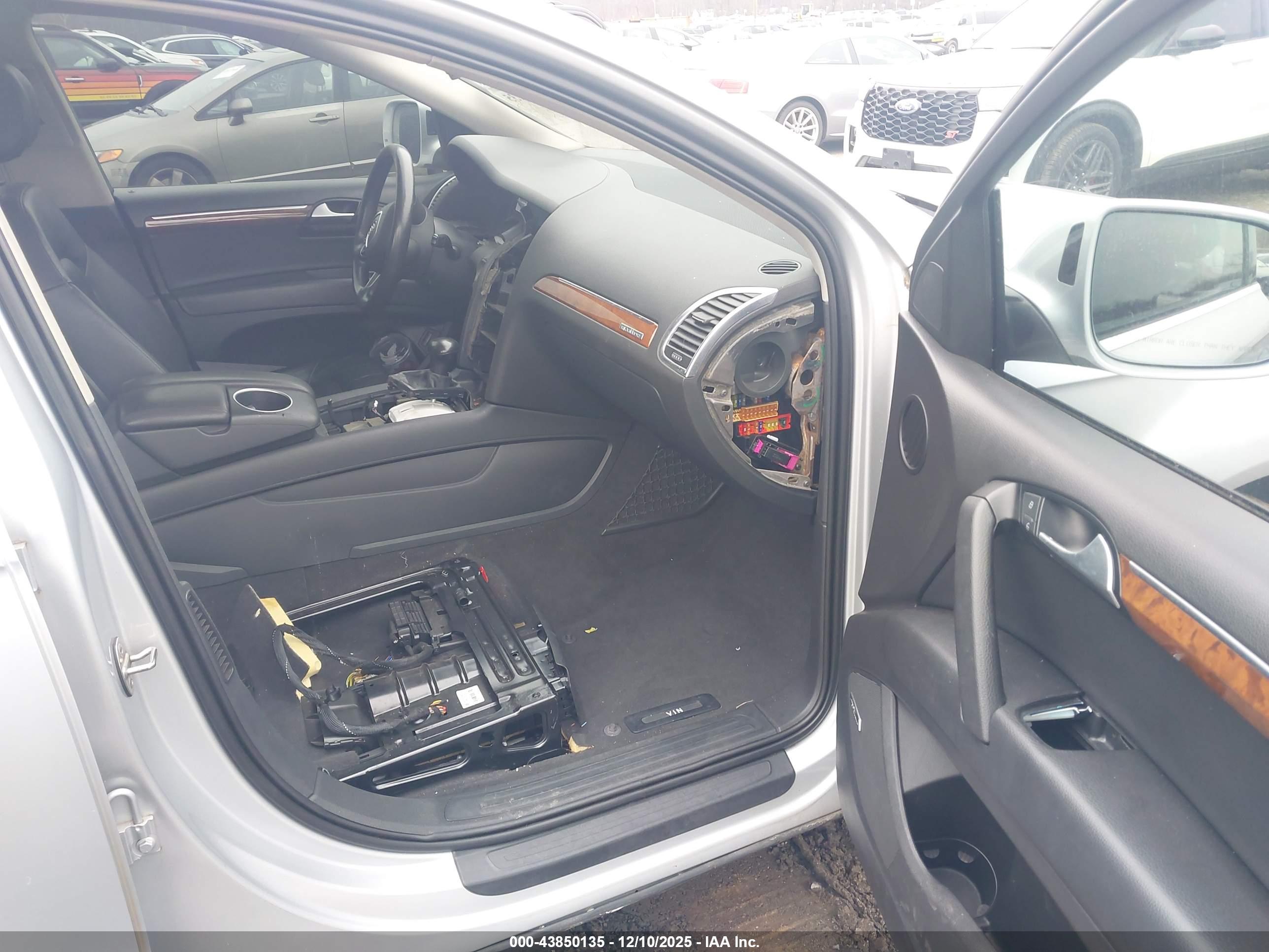 AUDI Q7 image 5