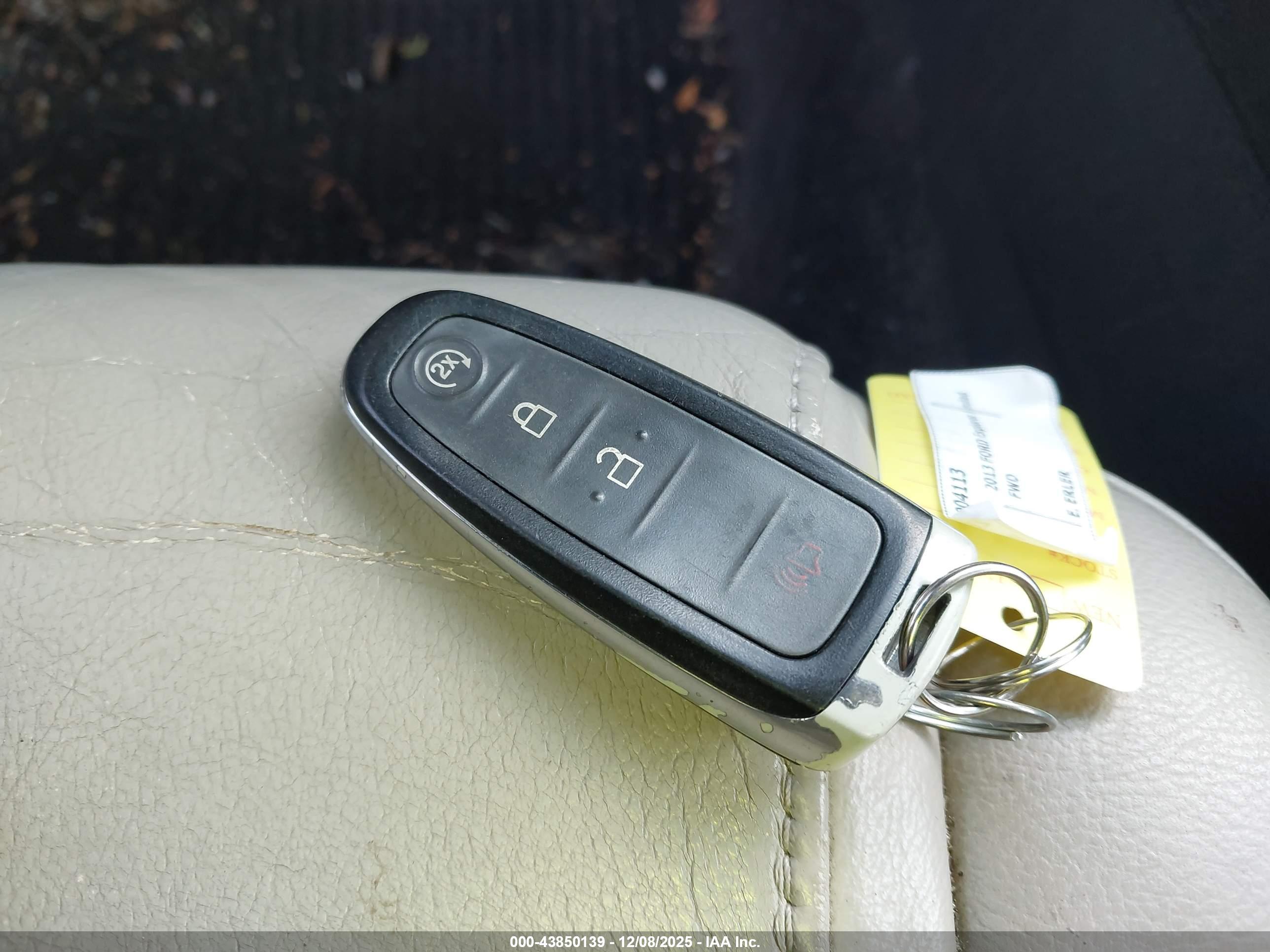 FORD EXPLORER image 11