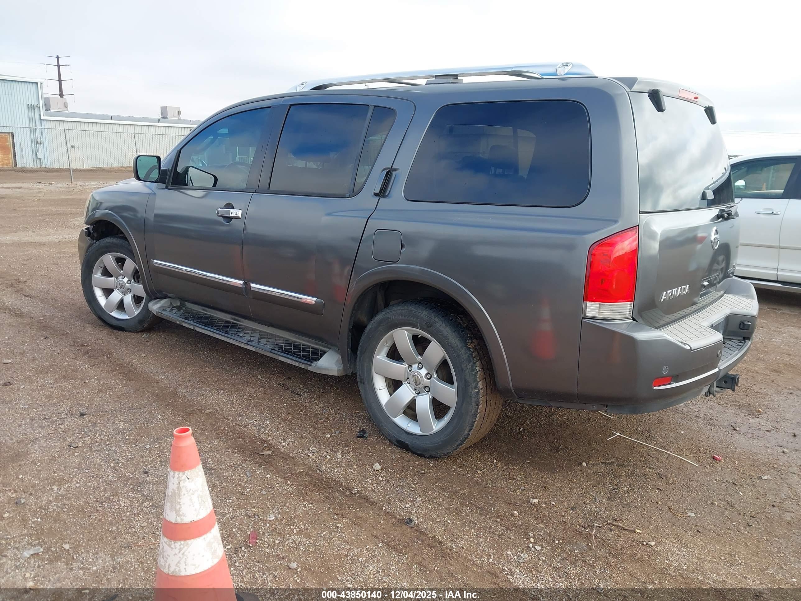 NISSAN ARMADA image 3