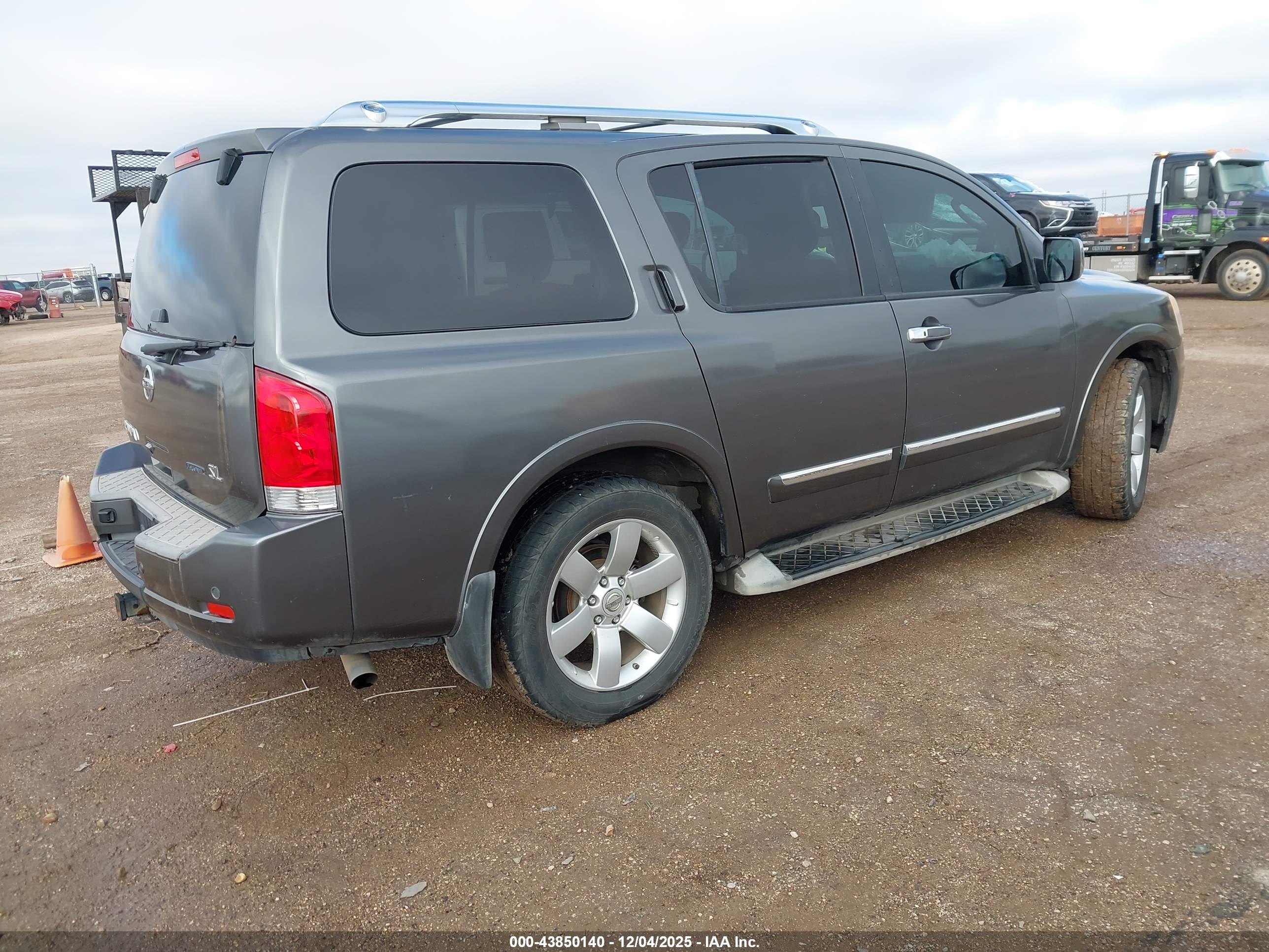 NISSAN ARMADA image 4