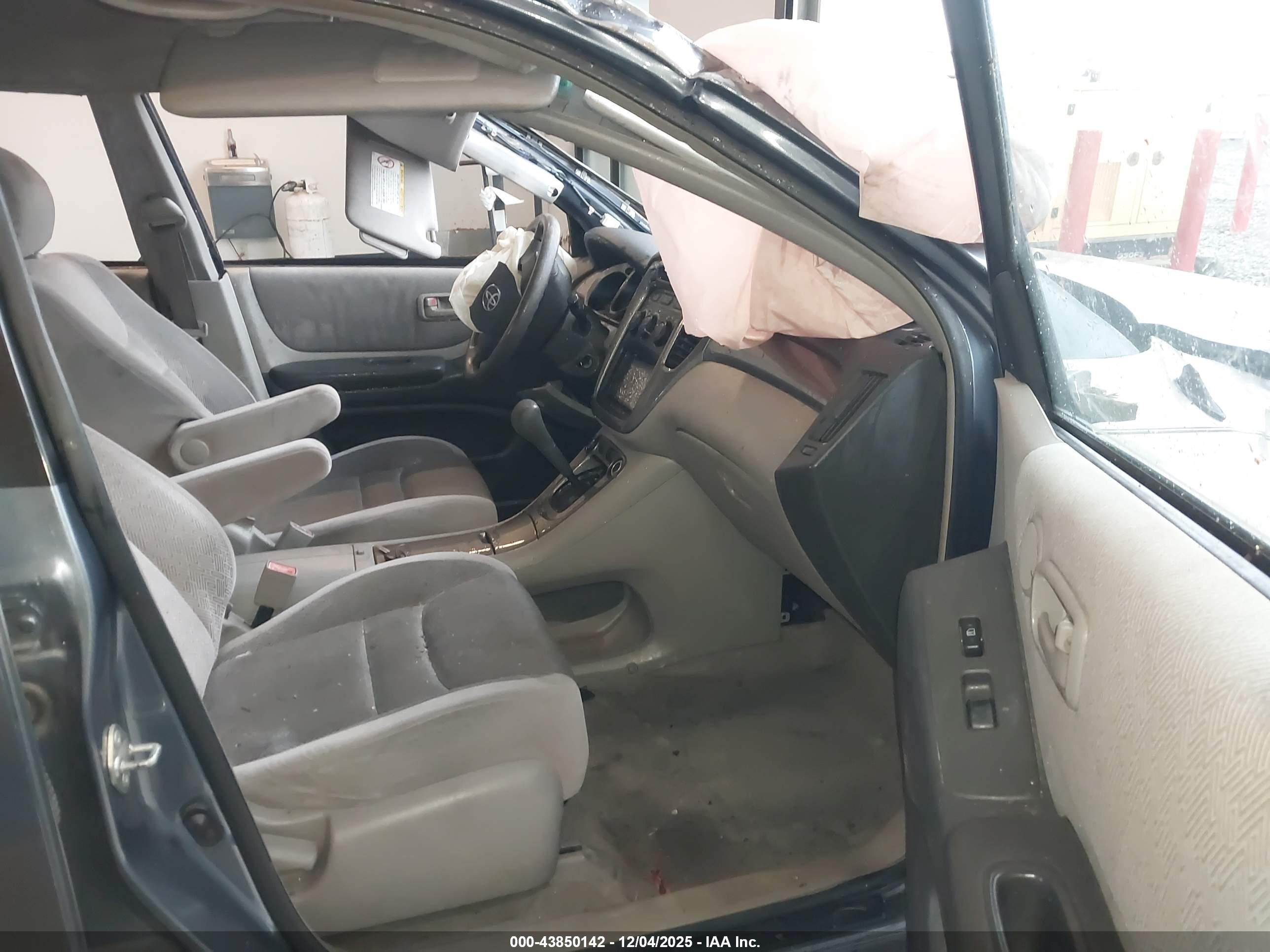 TOYOTA HIGHLANDER image 5