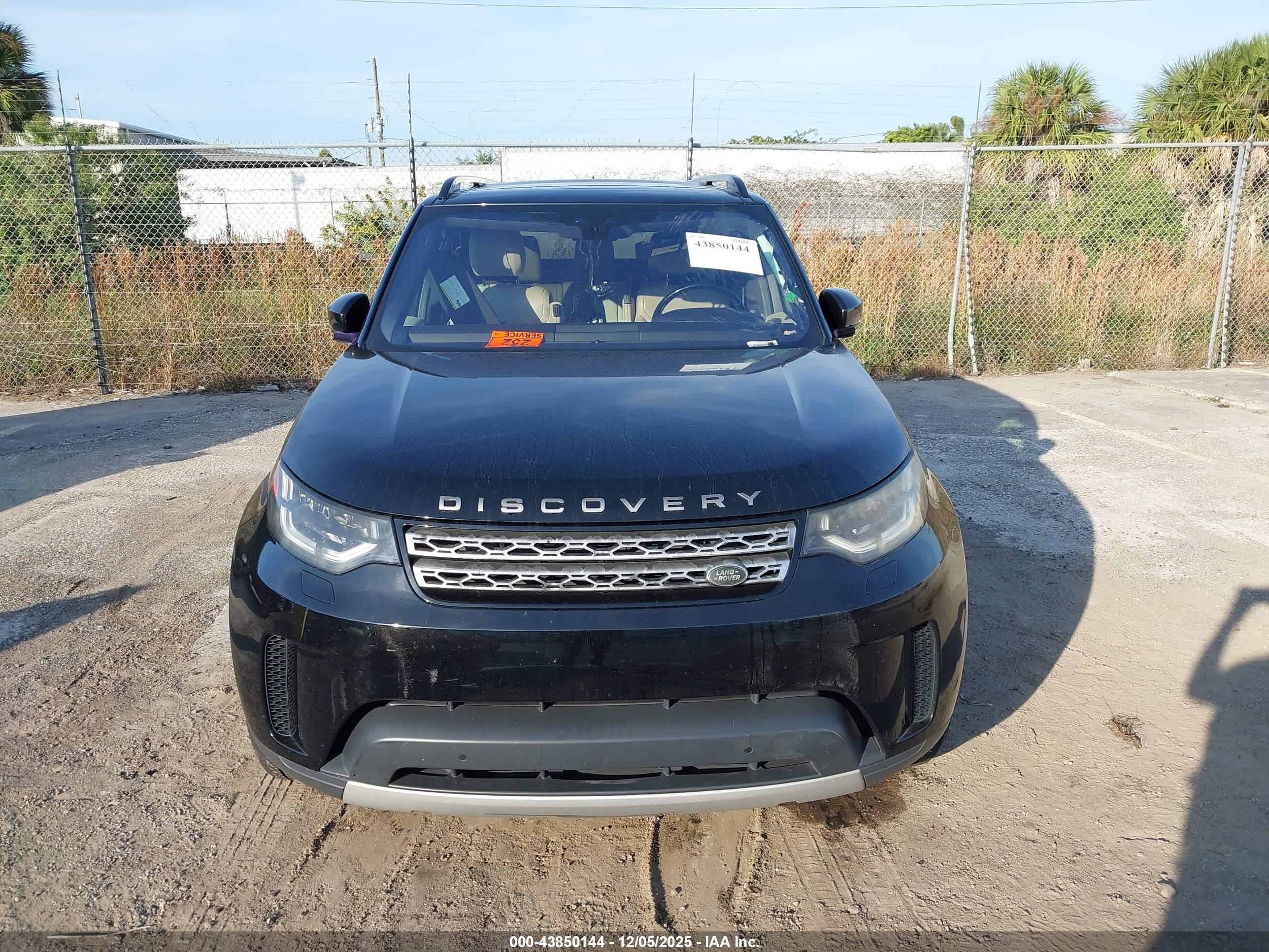 LAND ROVER image 6