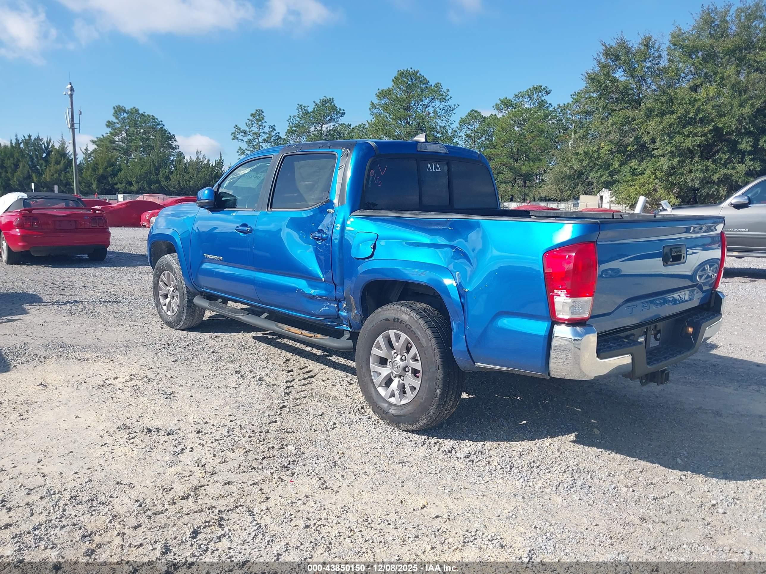 TOYOTA TACOMA image 3