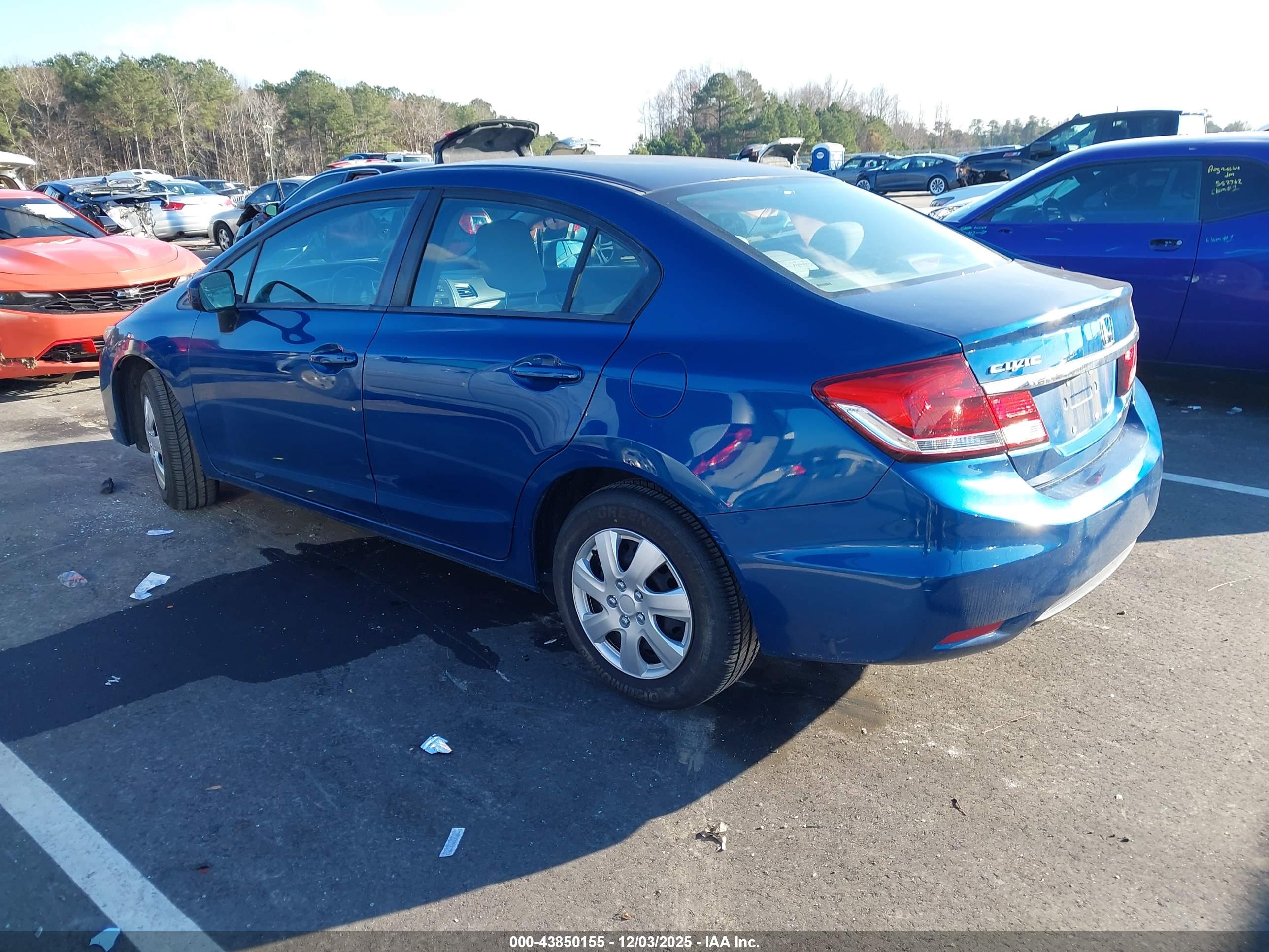 HONDA CIVIC image 3