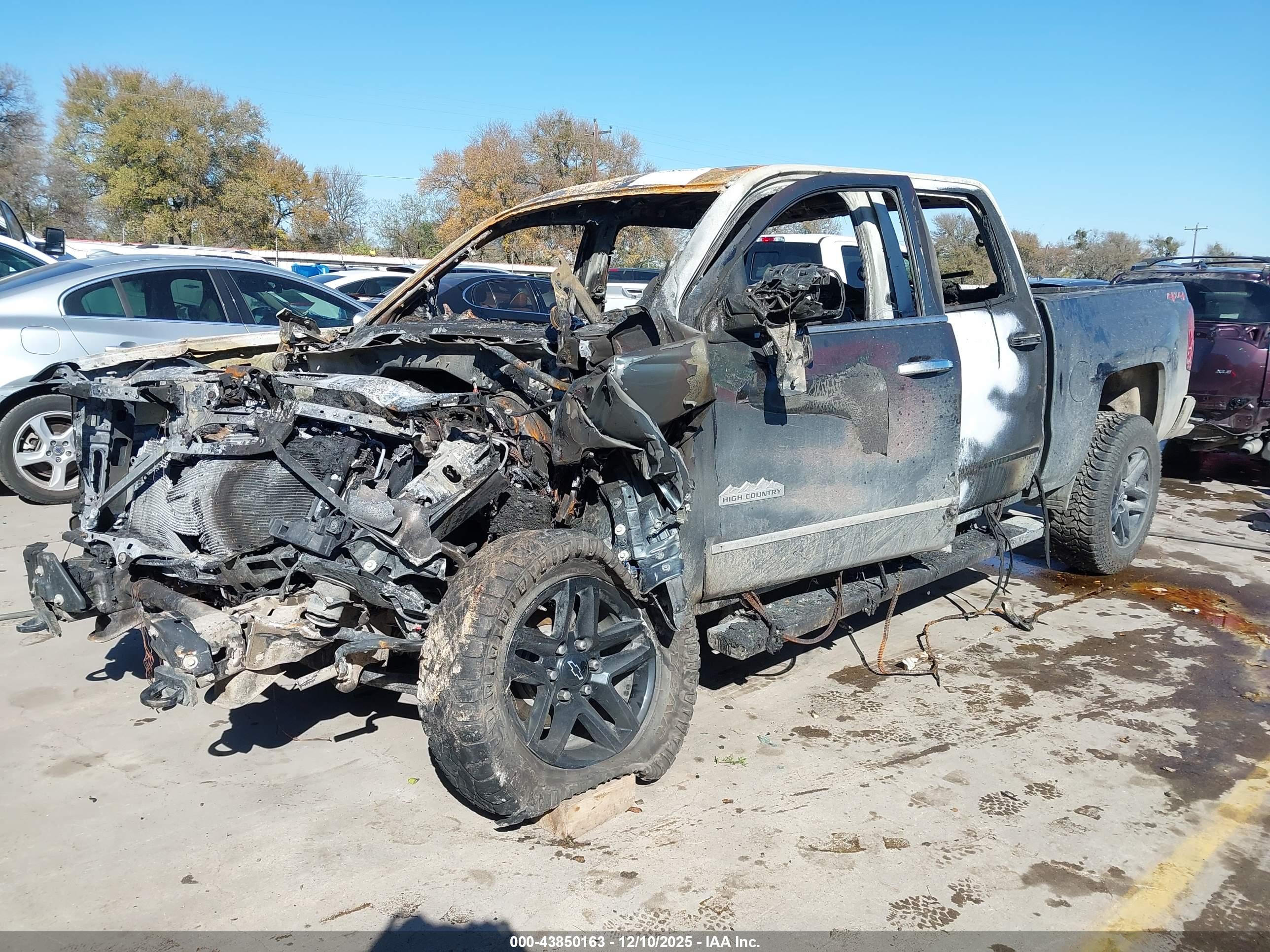 CHEVROLET SILVERADO image 2